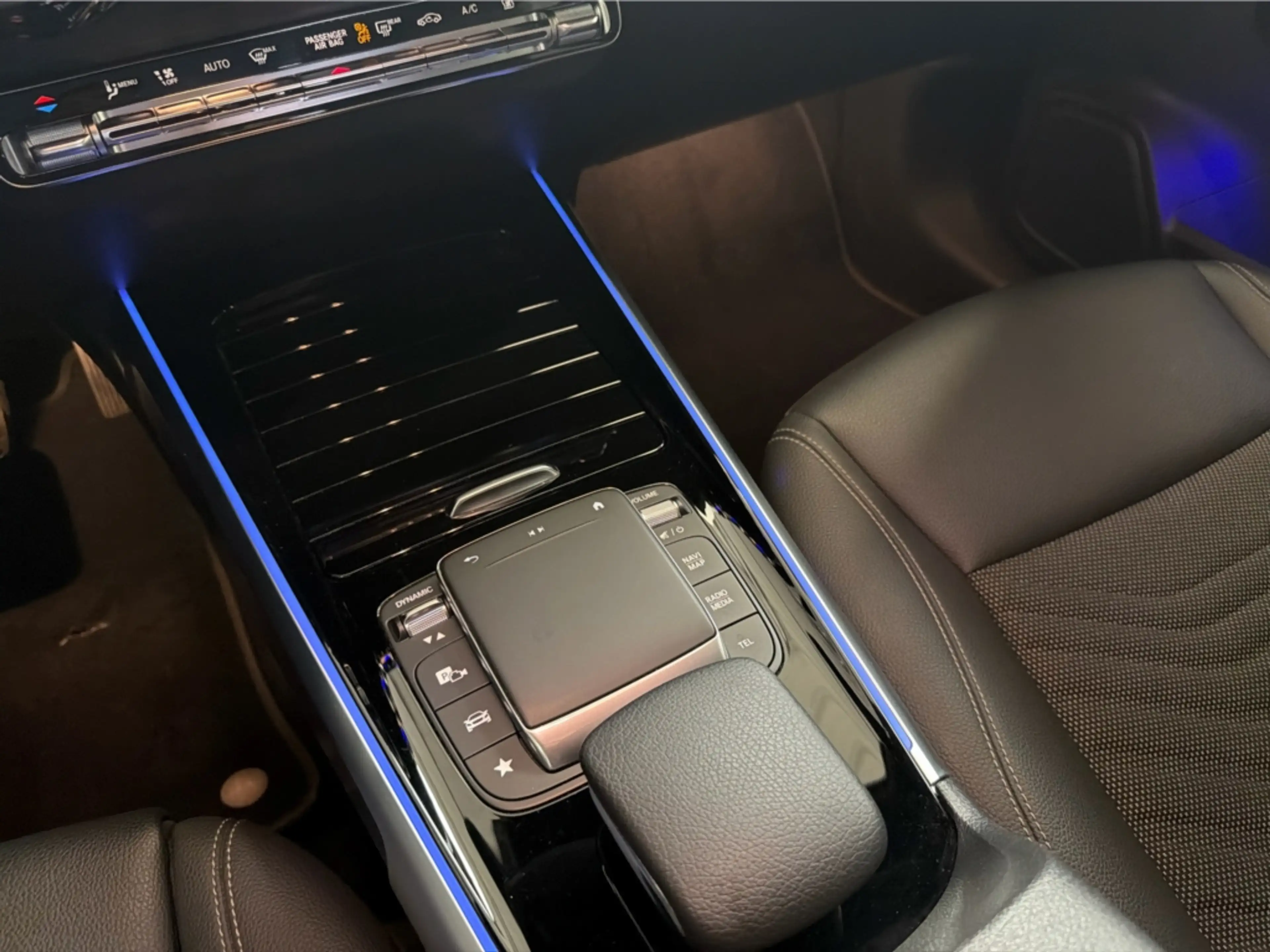 Mercedes-Benz EQB 250 Luxury Line 7 Pl 7 PLACES - CAMERA - SIDE ASSIST — photo 13