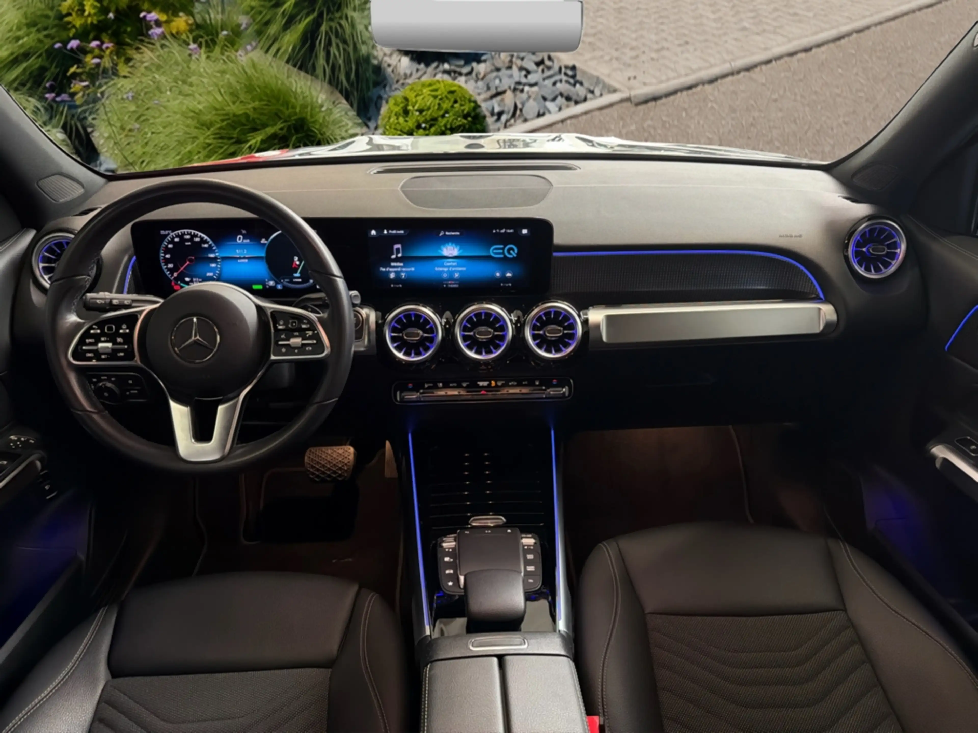 Mercedes-Benz EQB 250 Luxury Line 7 Pl 7 PLACES - CAMERA - SIDE ASSIST — photo 11