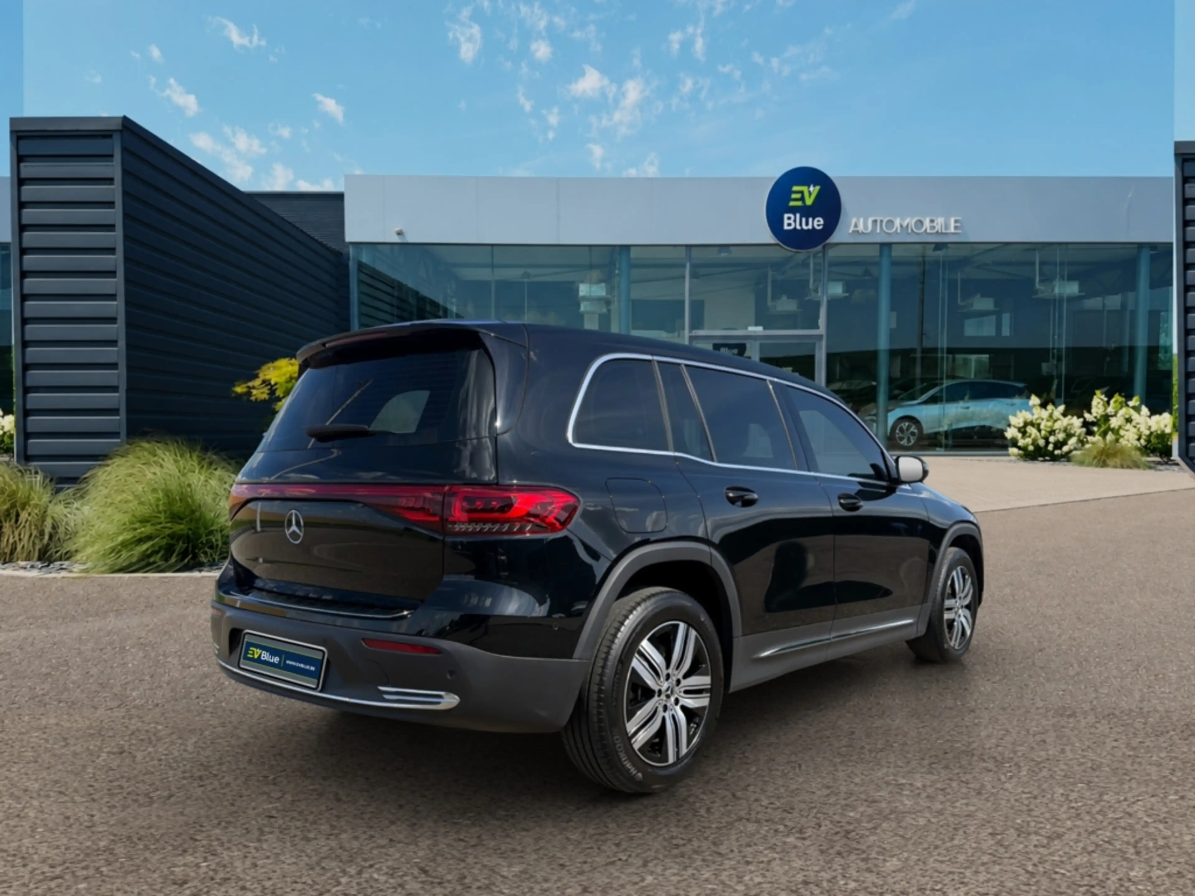 Mercedes-Benz EQB 250 Luxury Line 7 Pl 7 PLACES - CAMERA - SIDE ASSIST — photo 6