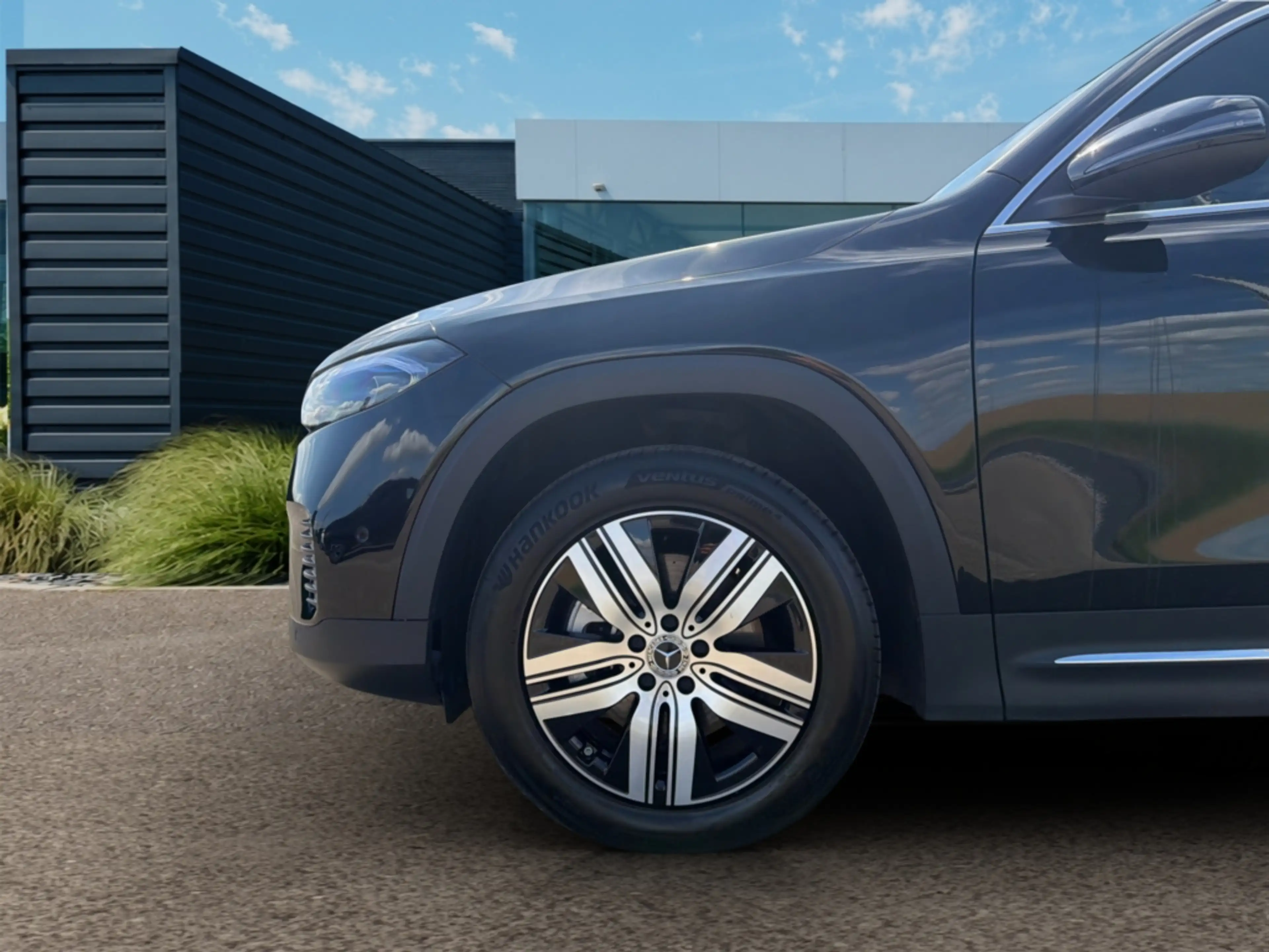 Mercedes-Benz EQB 250 Luxury Line 7 Pl 7 PLACES - CAMERA - SIDE ASSIST — photo 10