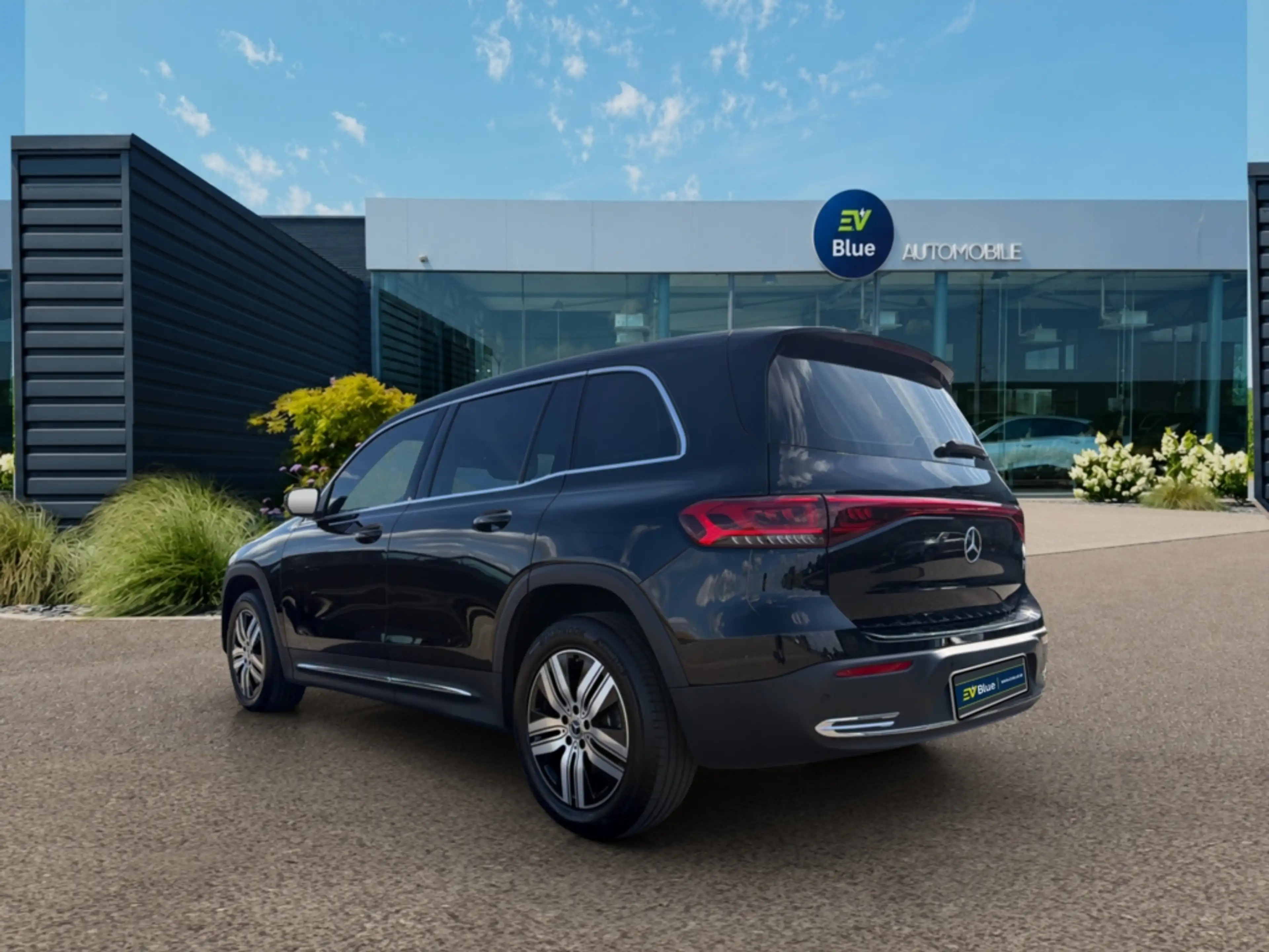 Mercedes-Benz EQB 250 Luxury Line 7 Pl 7 PLACES - CAMERA - SIDE ASSIST — photo 4