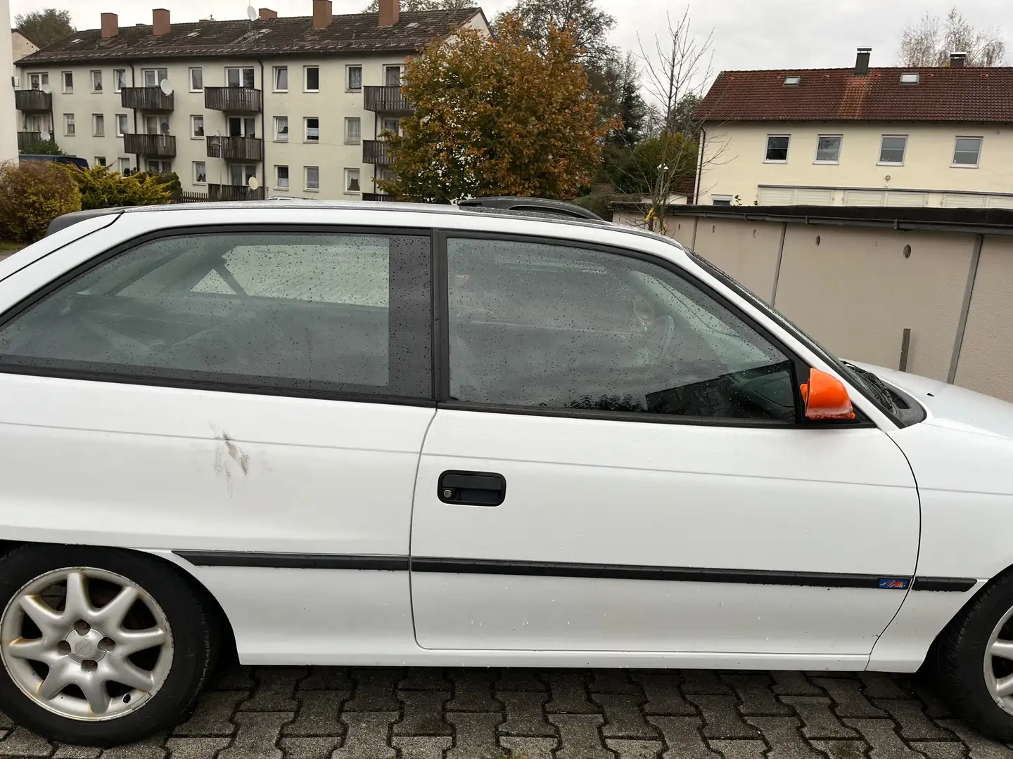 Opel Astra Kleinwagen Biały - 2