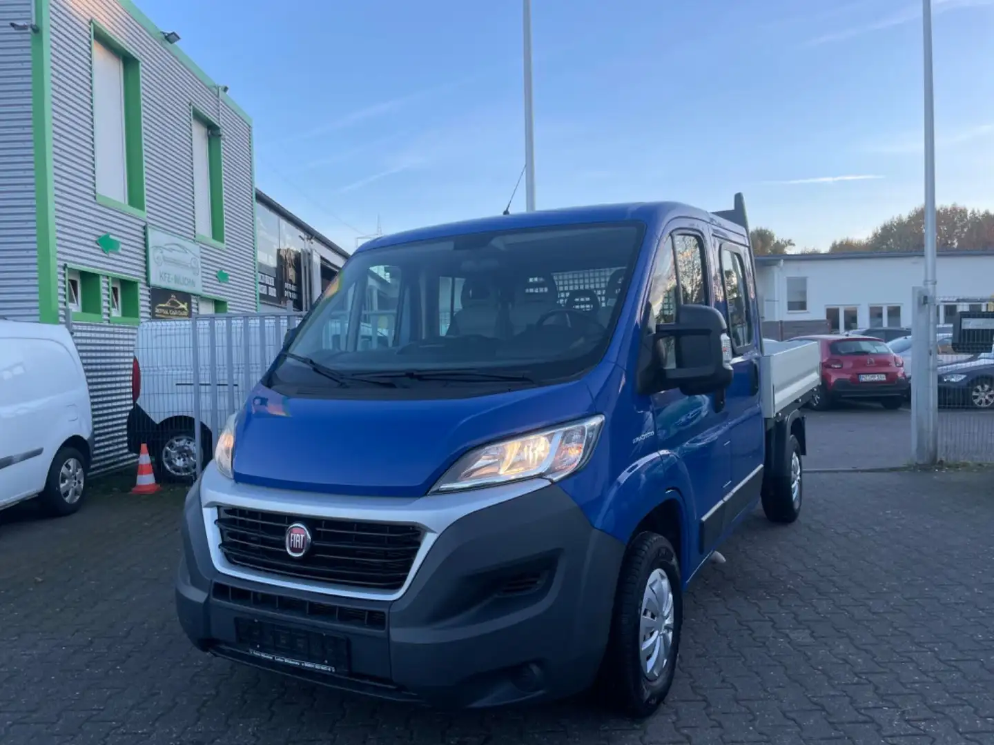 Fiat Ducato Pritsche DoKa*7-Sitze*Aut.*Klima*TÜV+Wartung NEU Modrá - 1