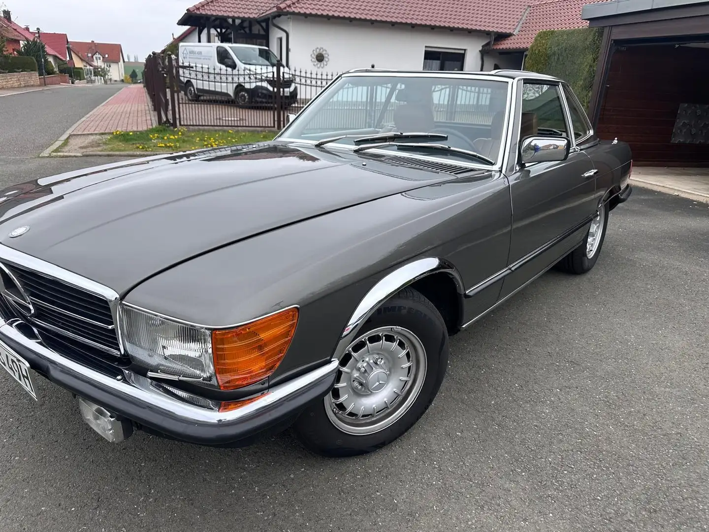 Mercedes-Benz SL 380 Oro - 1