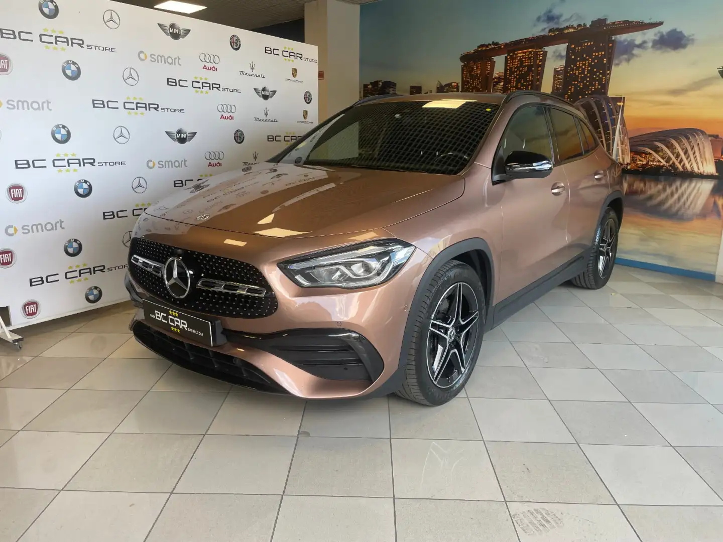 Mercedes-Benz GLA 200 d Automatic Premium AMG Brons - 1
