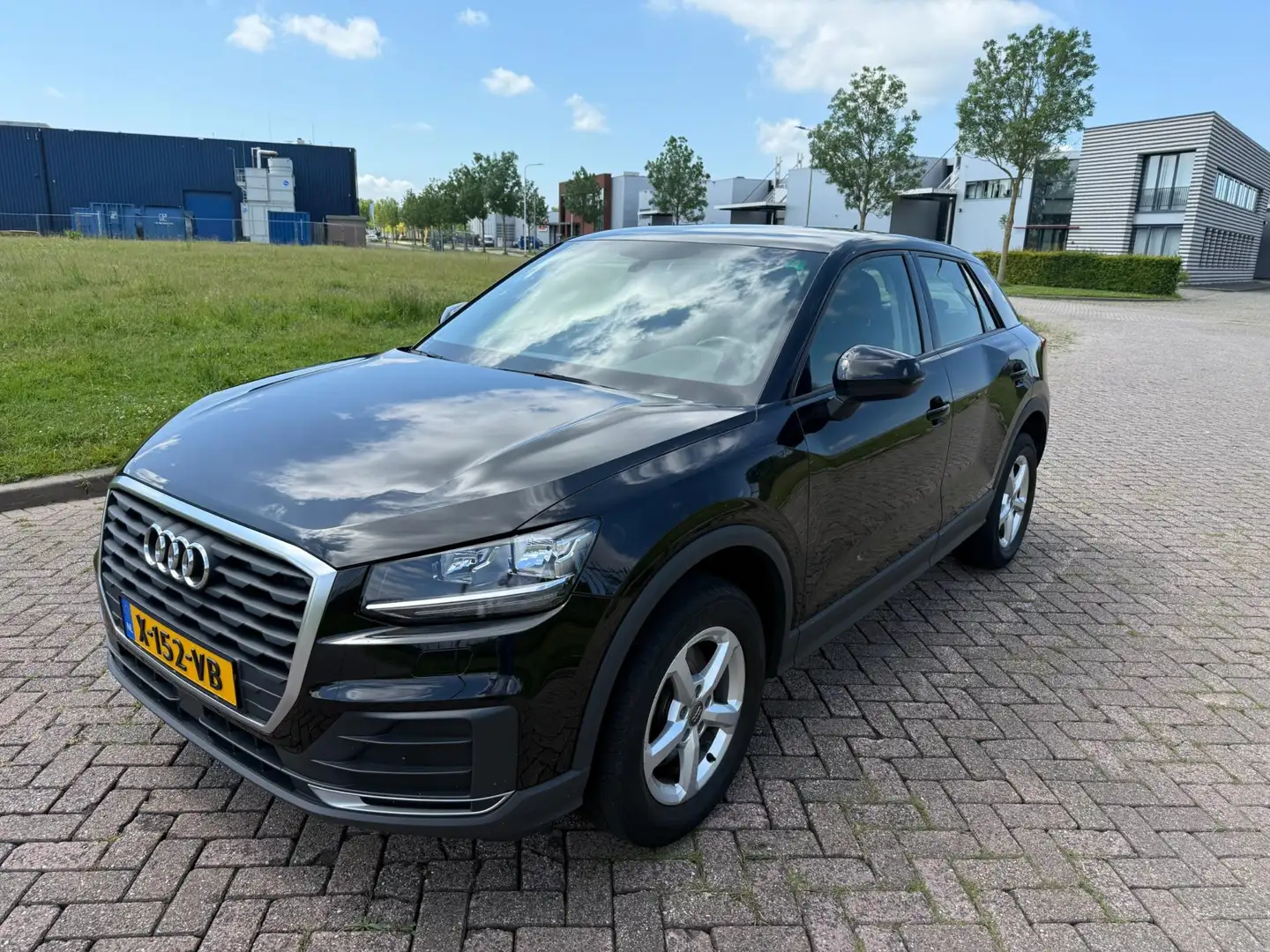 Audi Q2 30 TFSI Sport Pro Line Zwart - 2