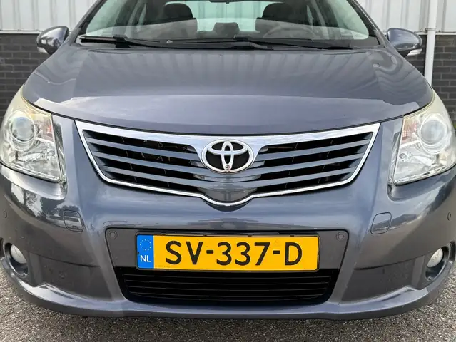 Toyota Avensis view 5