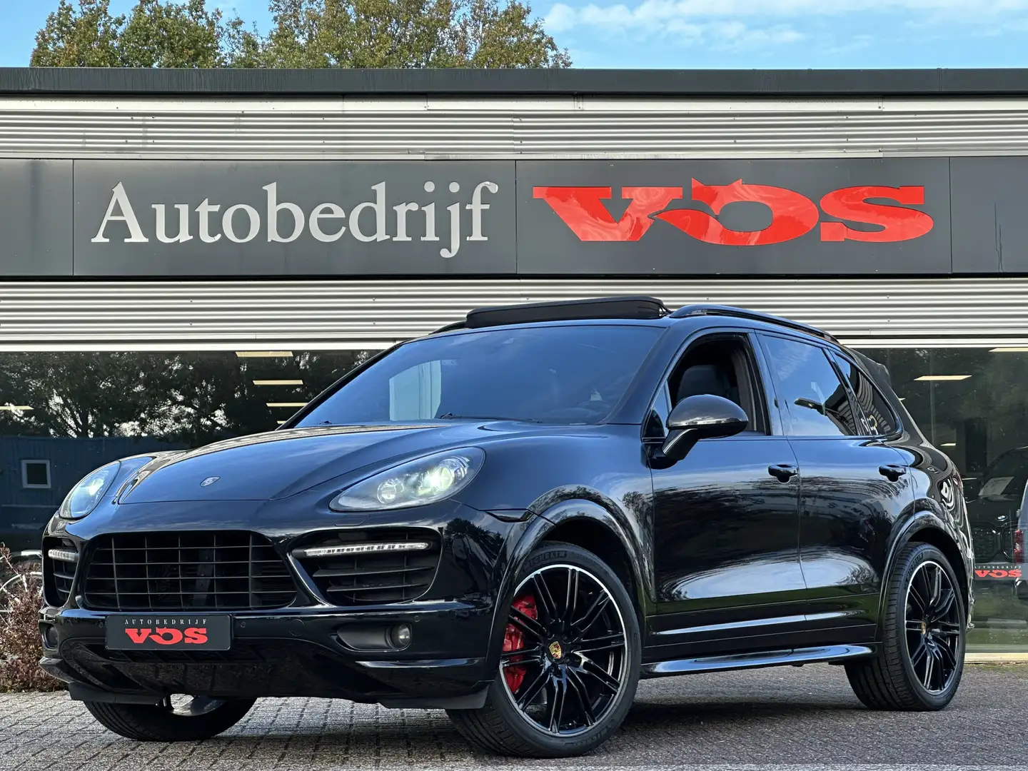 Porsche Cayenne 4.8 GTS | 420 pk | Panodak | Camera | Trekhaak | L Zwart - 1