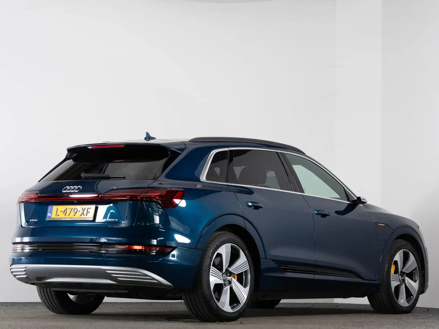 Audi e-tron e-tron 55 408 PK QUATTRO advanced Pro Line 95 kWh Blauw - 2