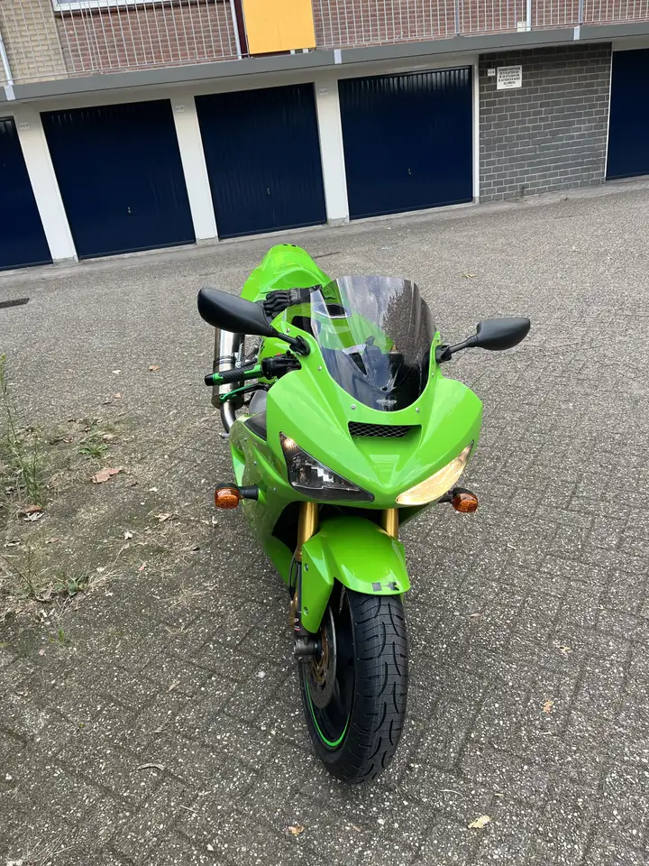 Kawasaki ZX 600