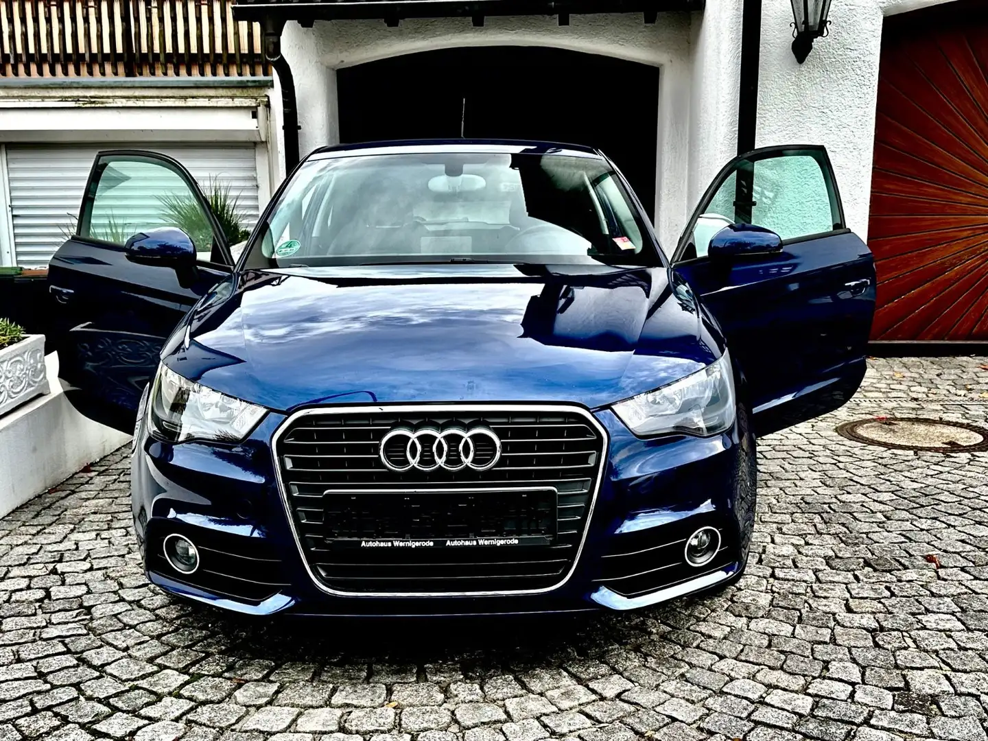Audi A1 1.4 TFSI Automatik1Hand 31000km PDC 1A Mo2013 - 1