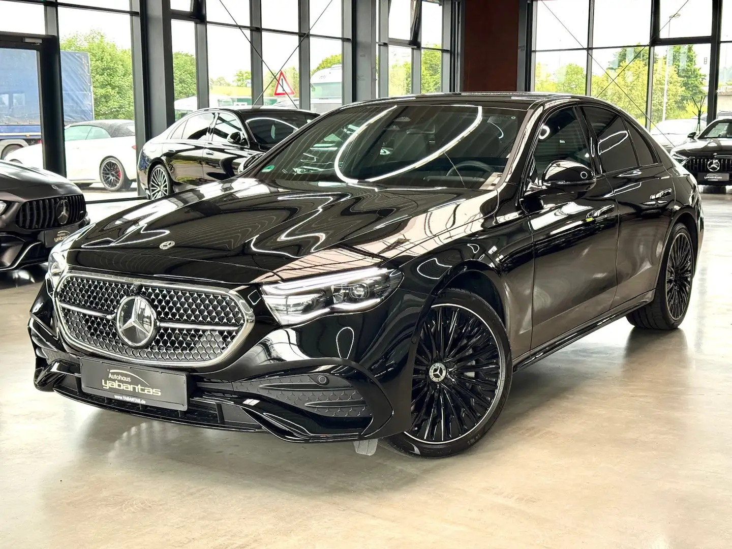 Mercedes-Benz E 300 e AMG Night Advanced Plus DISTRONIC 360°-K KEYLESS Negro - 1