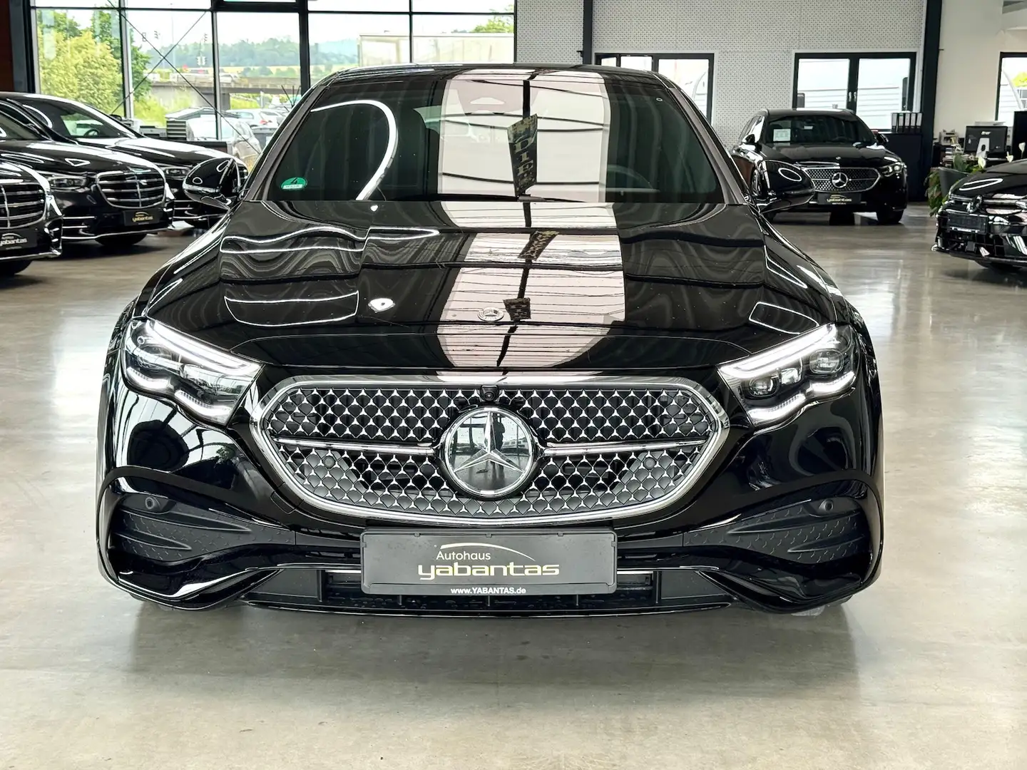 Mercedes-Benz E 300 e AMG Night Advanced Plus DISTRONIC 360°-K KEYLESS Negro - 2