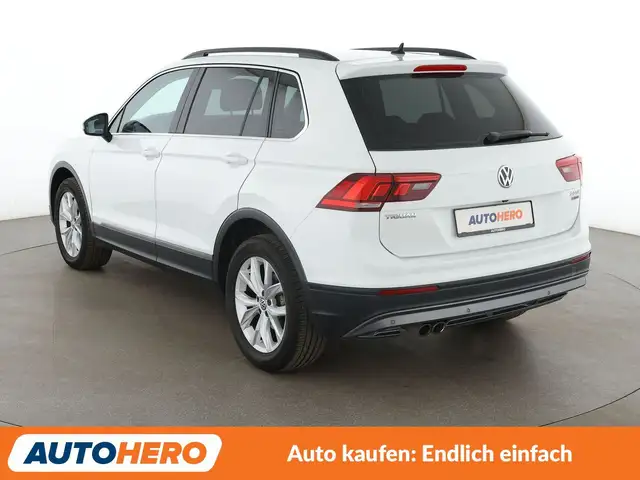 Volkswagen Tiguan view 4