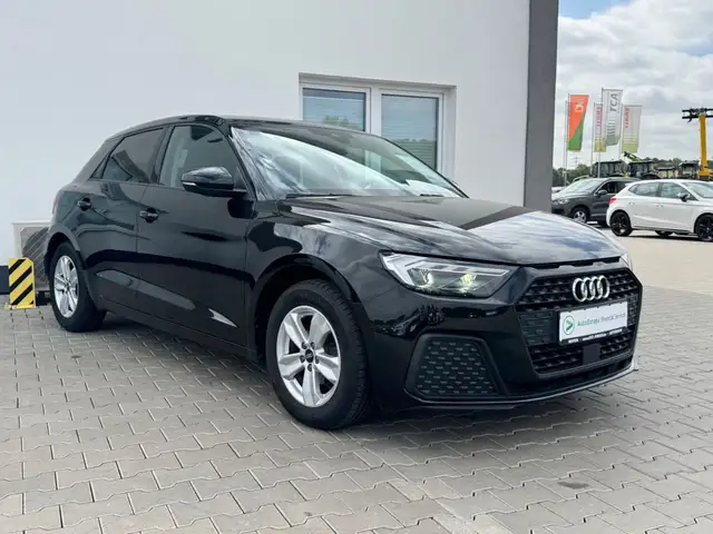 Audi A1 view 2