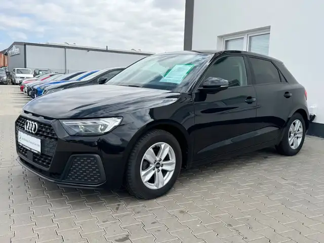 Audi A1 view 3