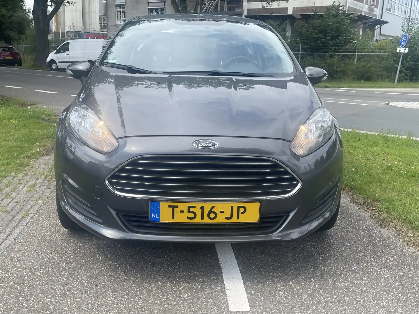 Ford Fiesta 1.25 | Airco | 82 PK | LM Velgen Grijs - 2