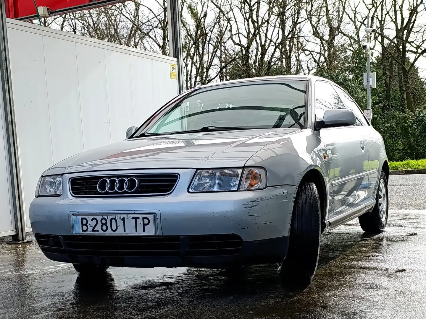 Audi A3 1.8 Ambiente - 1