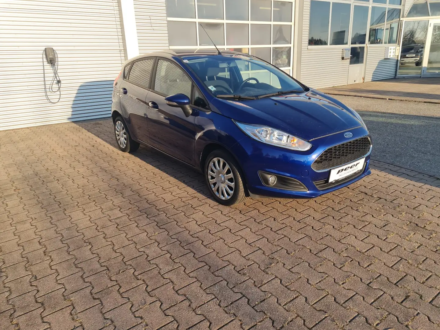 Ford Fiesta Fiesta Trend 1.0 Benzin 65PS Schalter Blau - 2