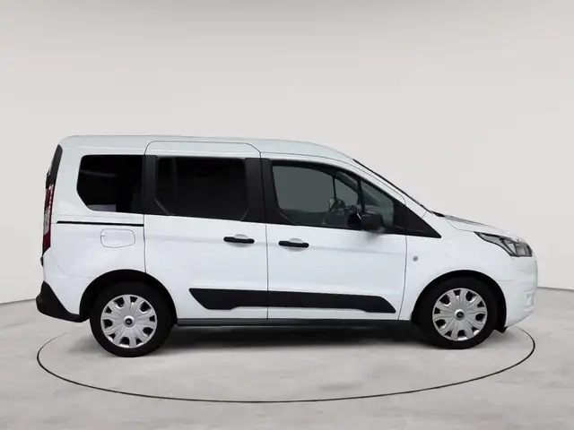 Ford Transit view 3