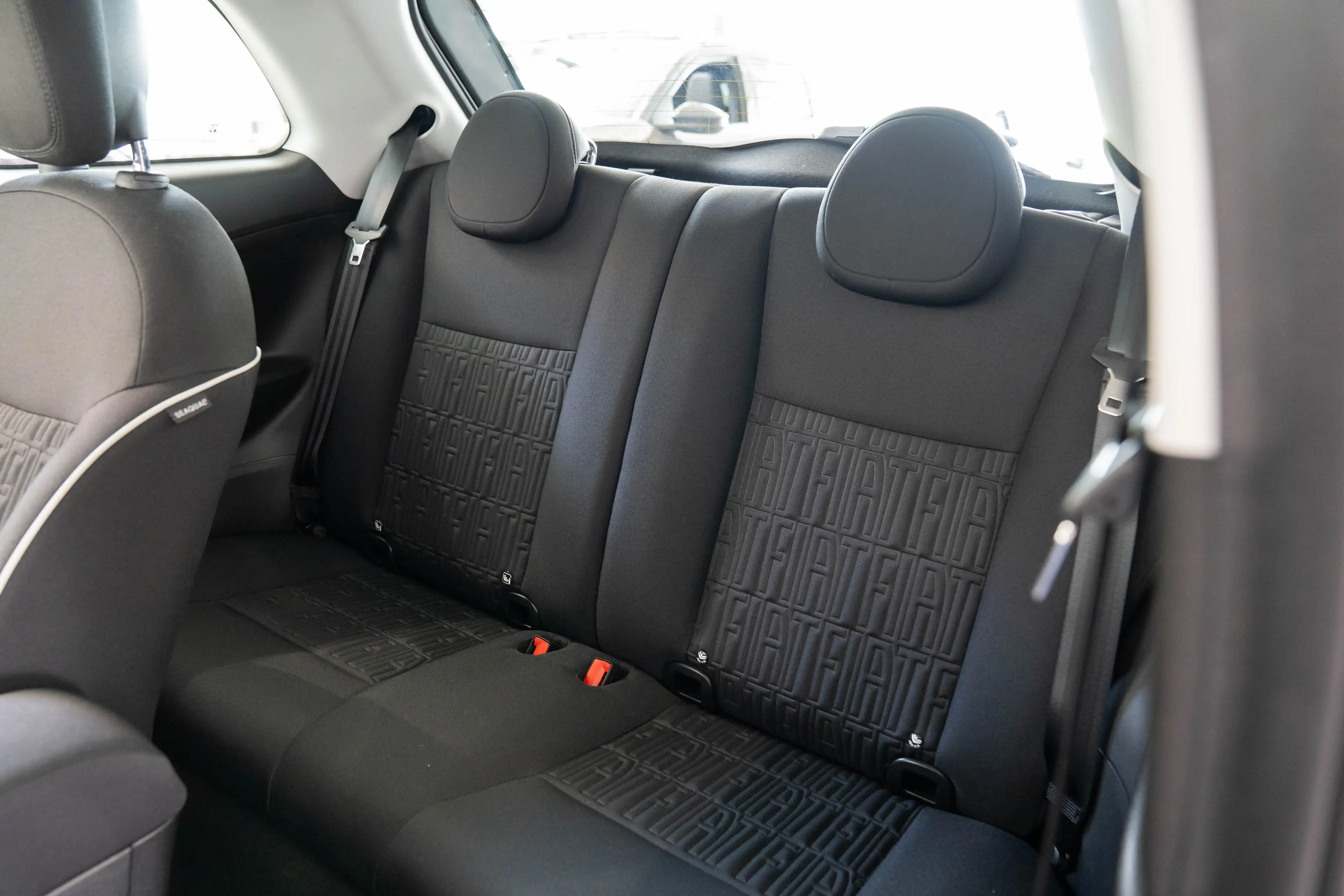 Fiat 500e Icon 42 kWh | Camera | Stoelverwarming | Apple Car — photo 10