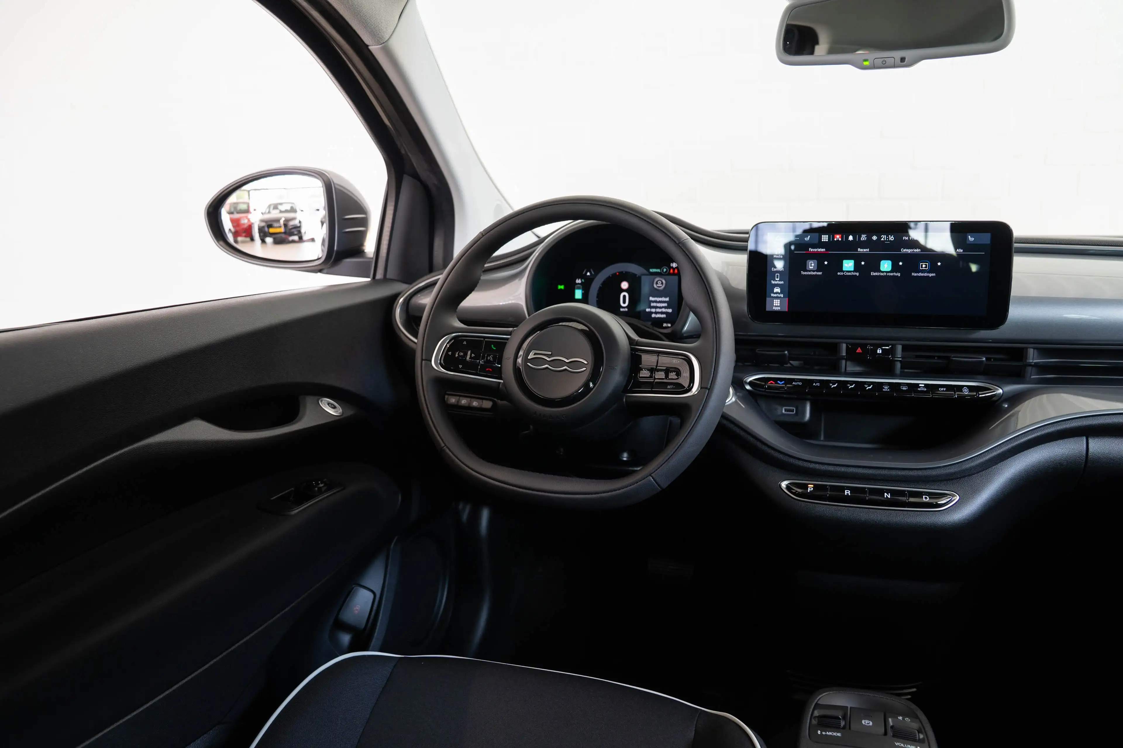 Fiat 500e Icon 42 kWh | Camera | Stoelverwarming | Apple Car — photo 32