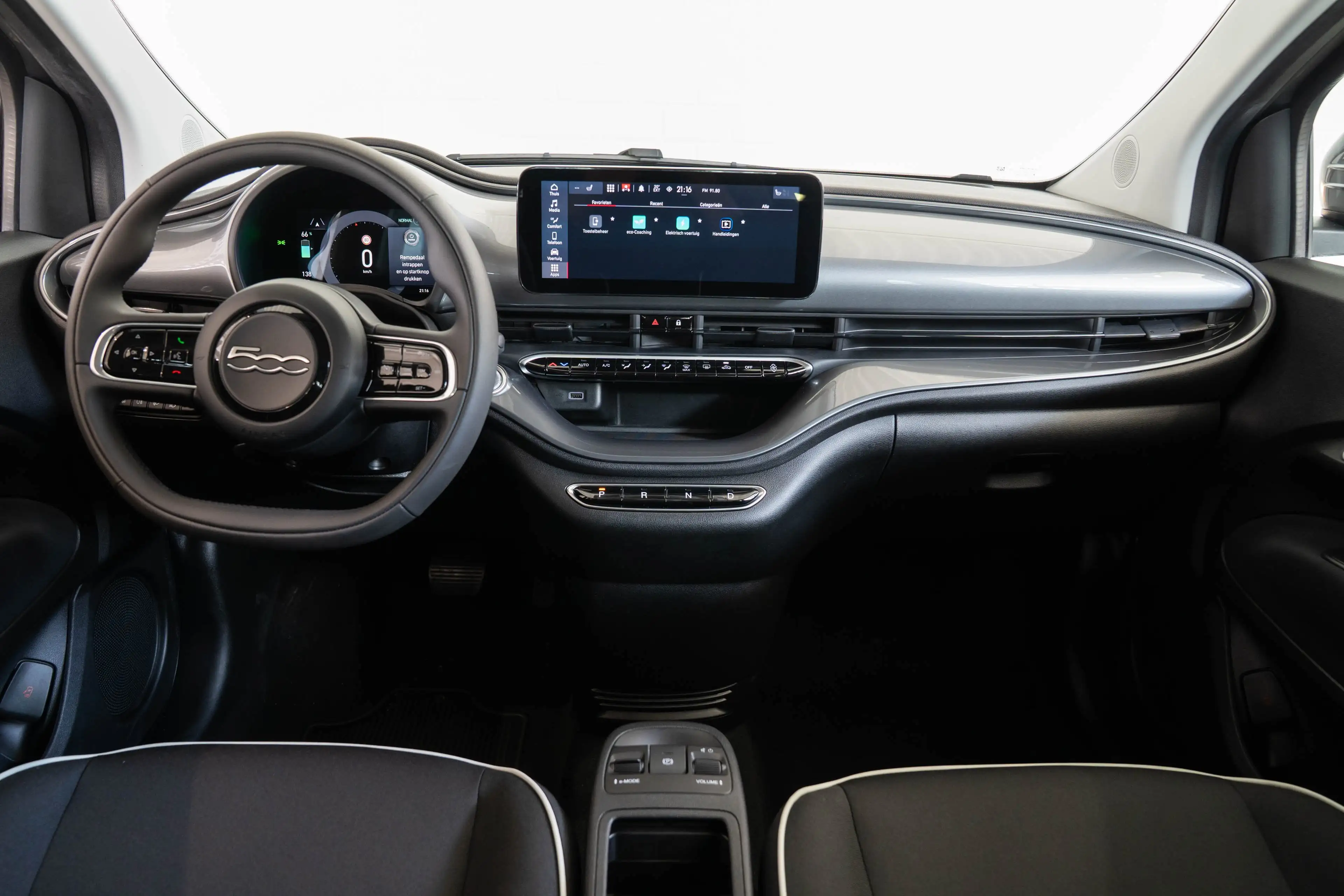 Fiat 500e Icon 42 kWh | Camera | Stoelverwarming | Apple Car — photo 31