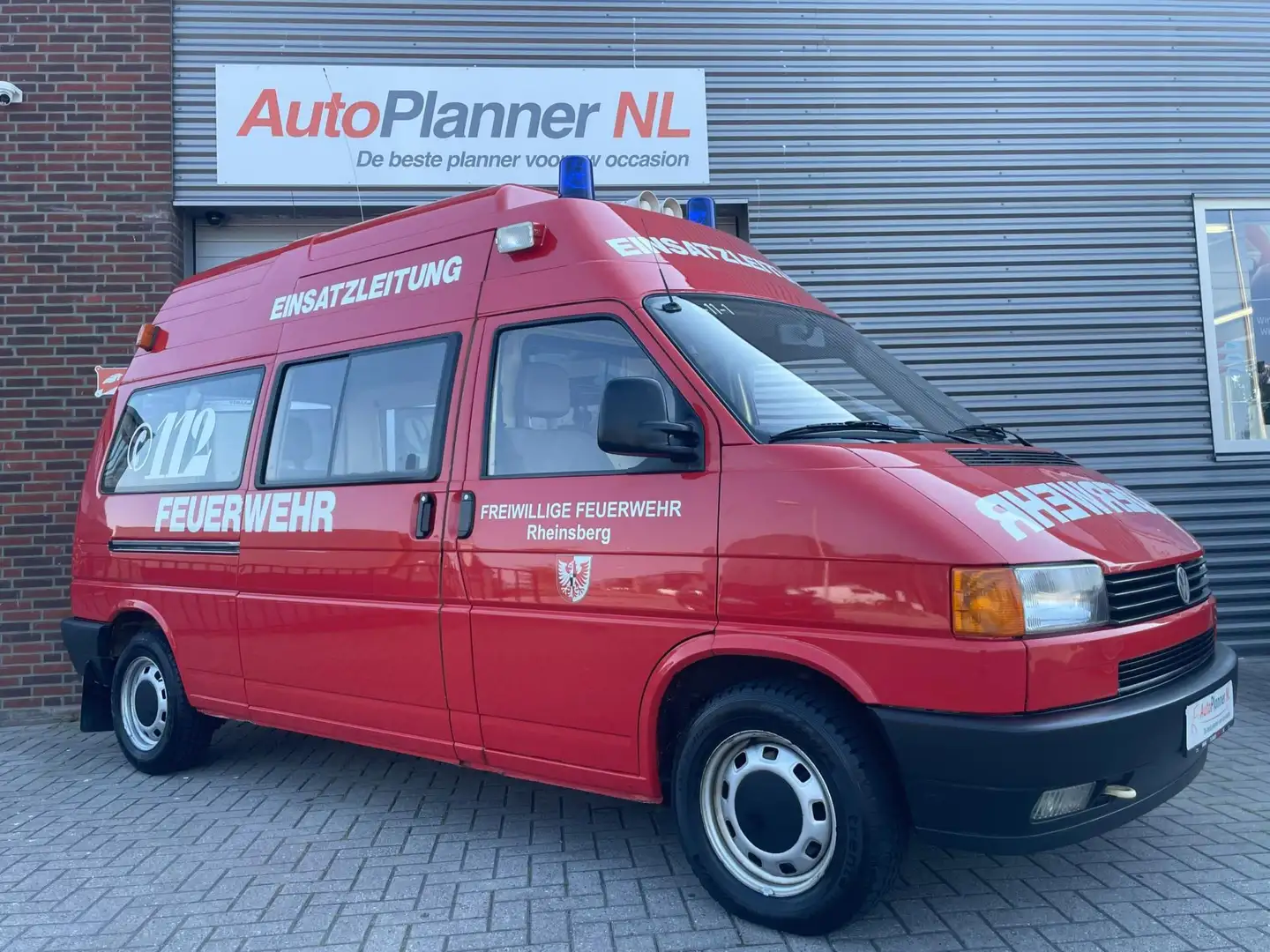 Volkswagen Transporter 2.4D! Ex-brandweerwagen! 5-Persoons! Rosso - 2