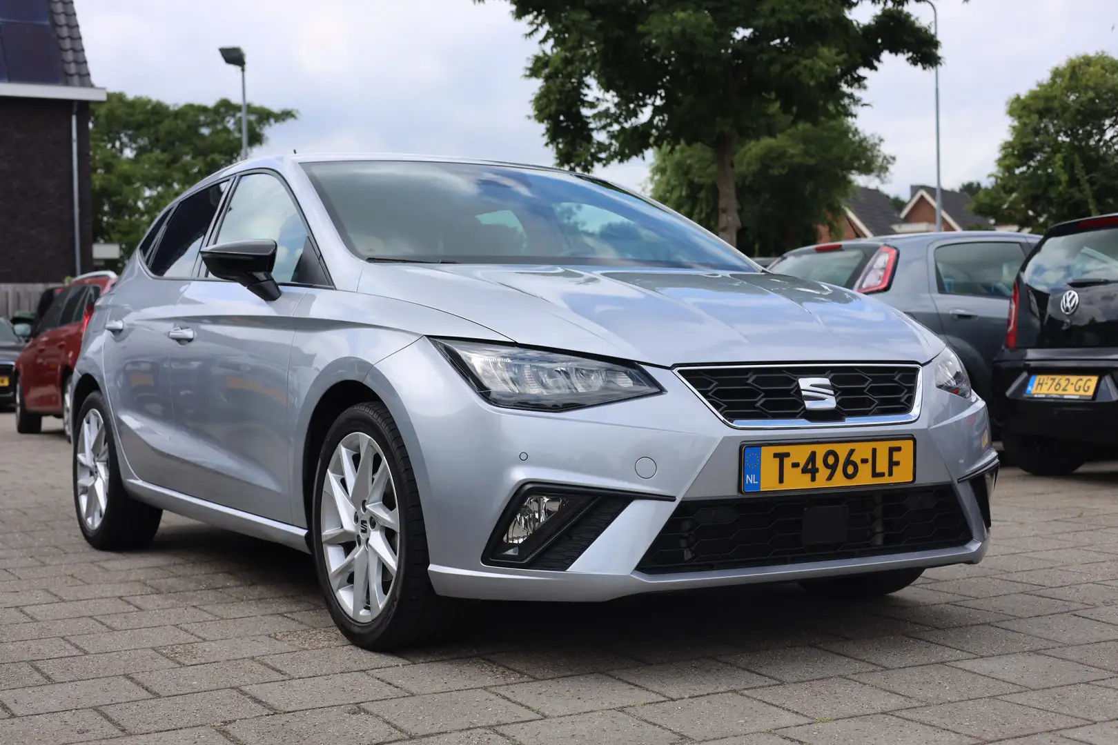 SEAT Ibiza 1.0 ECOTSI FR AUT | NAVI | CAMERA | CARPLAY Grijs - 2