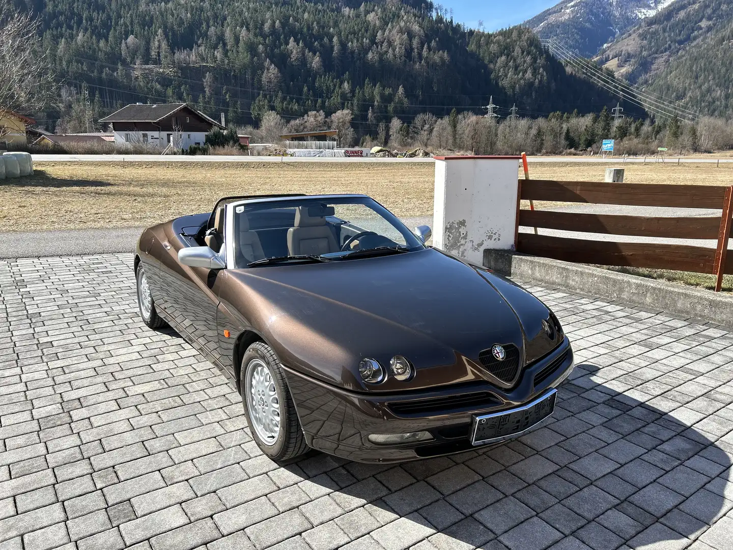 Alfa Romeo Spider 2,0 Twin Spark 16V - 1