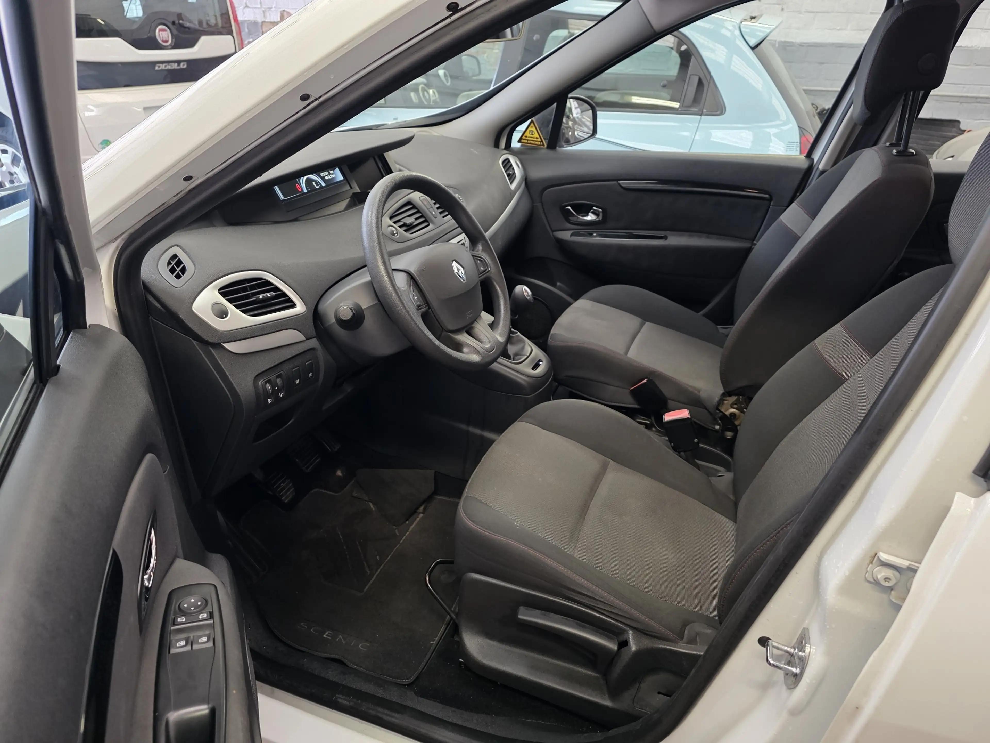 Renault Grand Scenic Grand Scénic 1.5 dCi Energy Intens 7pl. — photo 7
