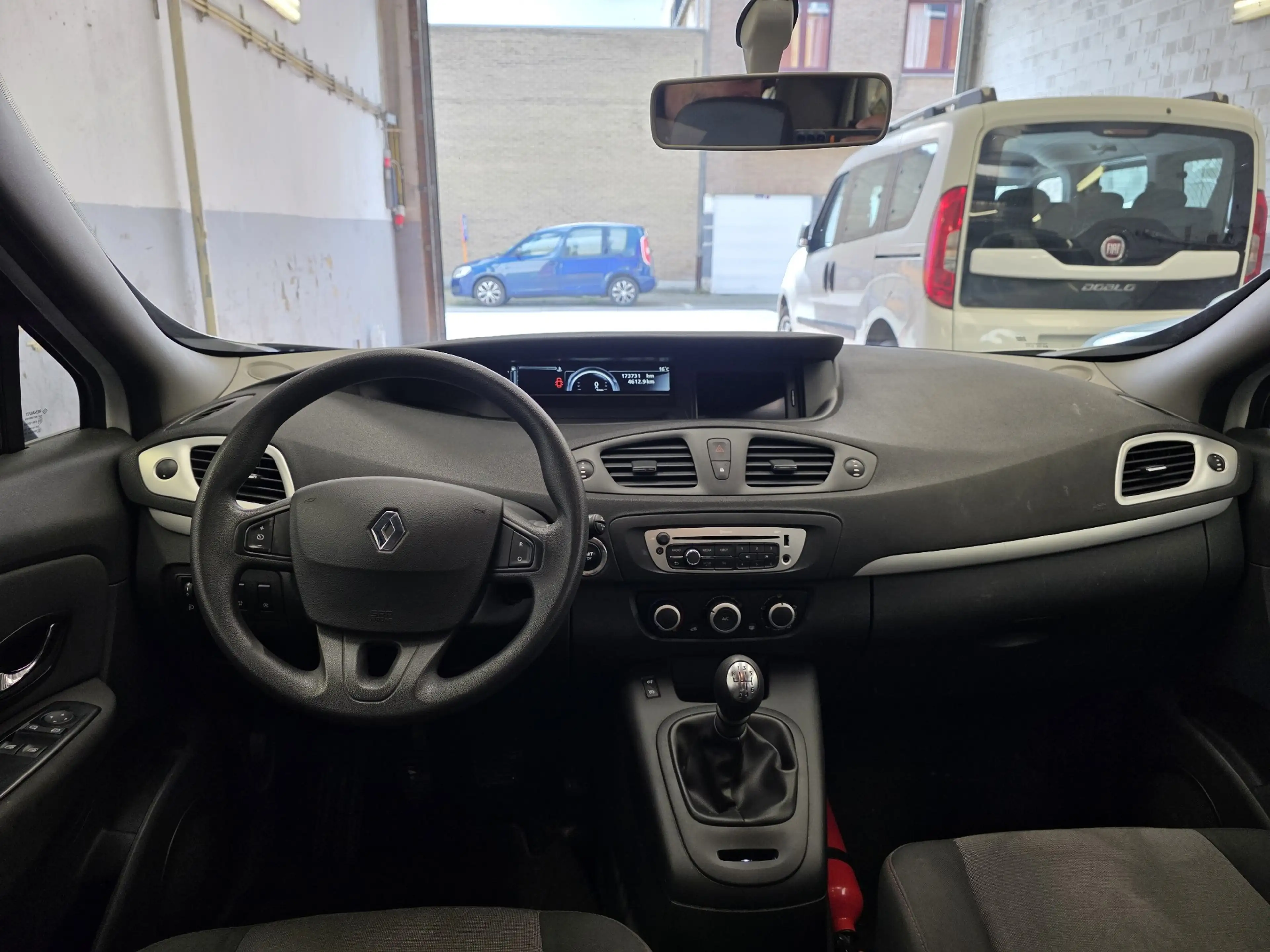 Renault Grand Scenic Grand Scénic 1.5 dCi Energy Intens 7pl. — photo 10