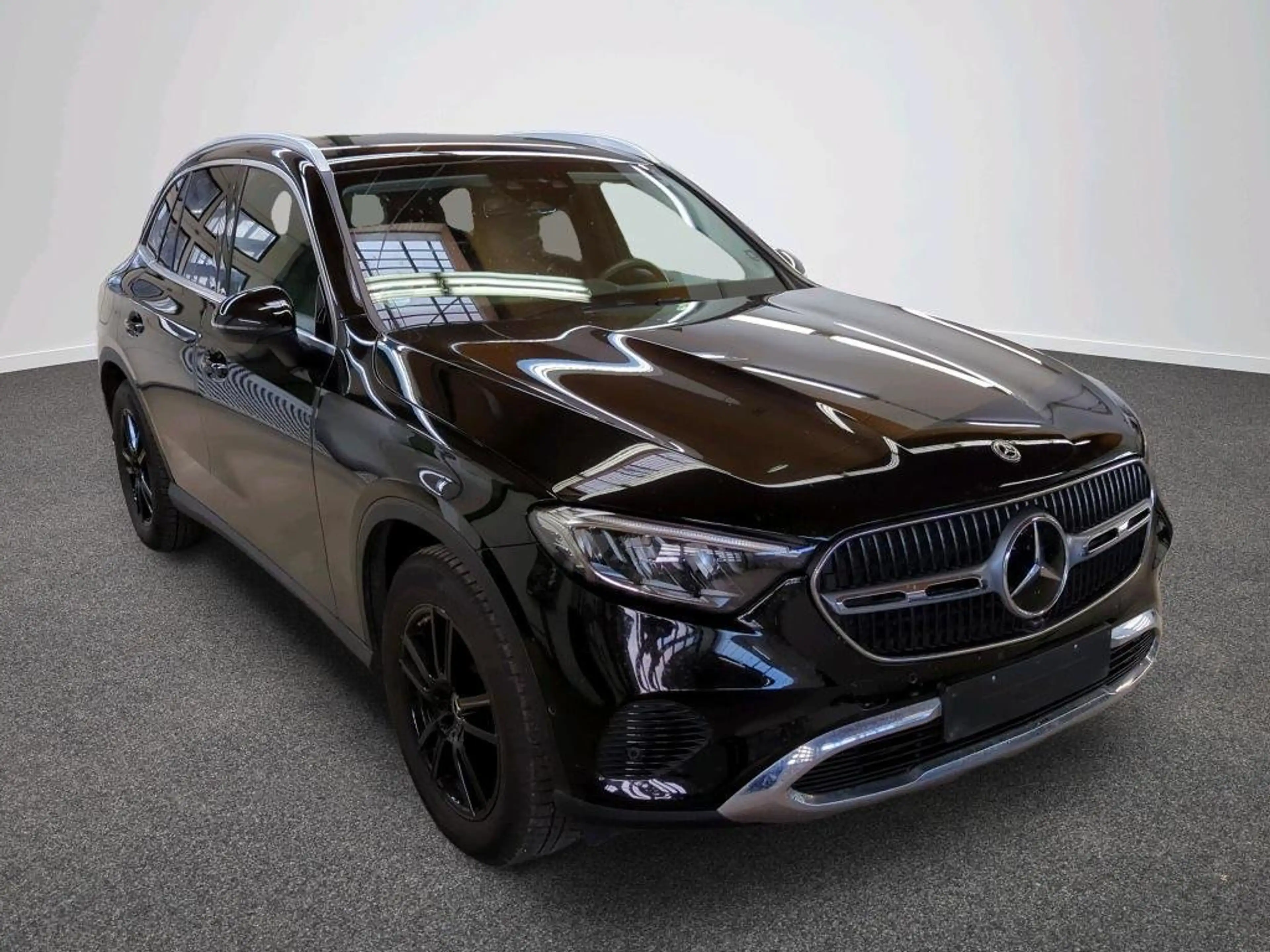 Mercedes-Benz GLC 220 d Avantgarde 4Matic AHK ACC El.Heckkl. — photo 6