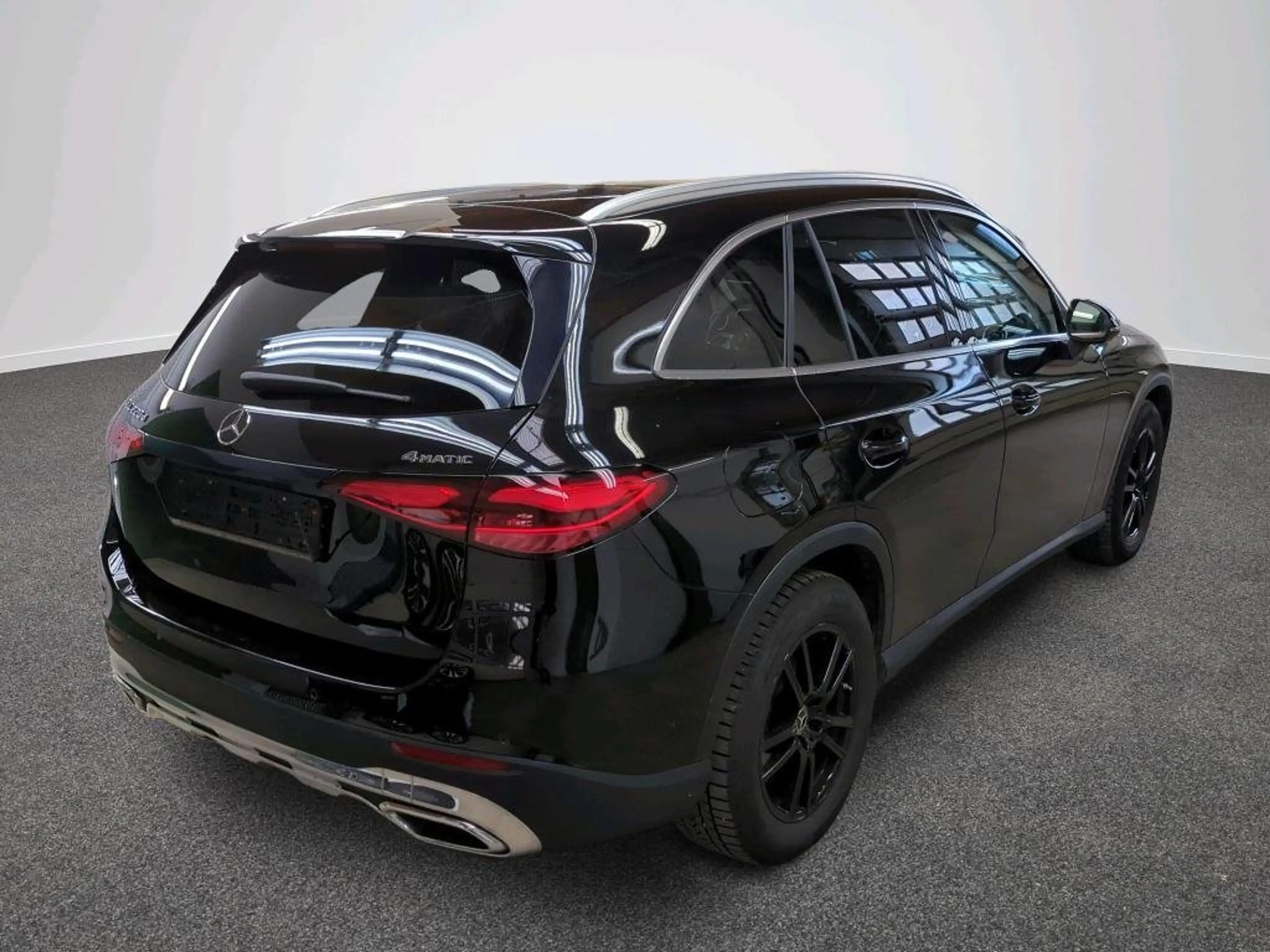 Mercedes-Benz GLC 220 d Avantgarde 4Matic AHK ACC El.Heckkl. — photo 2