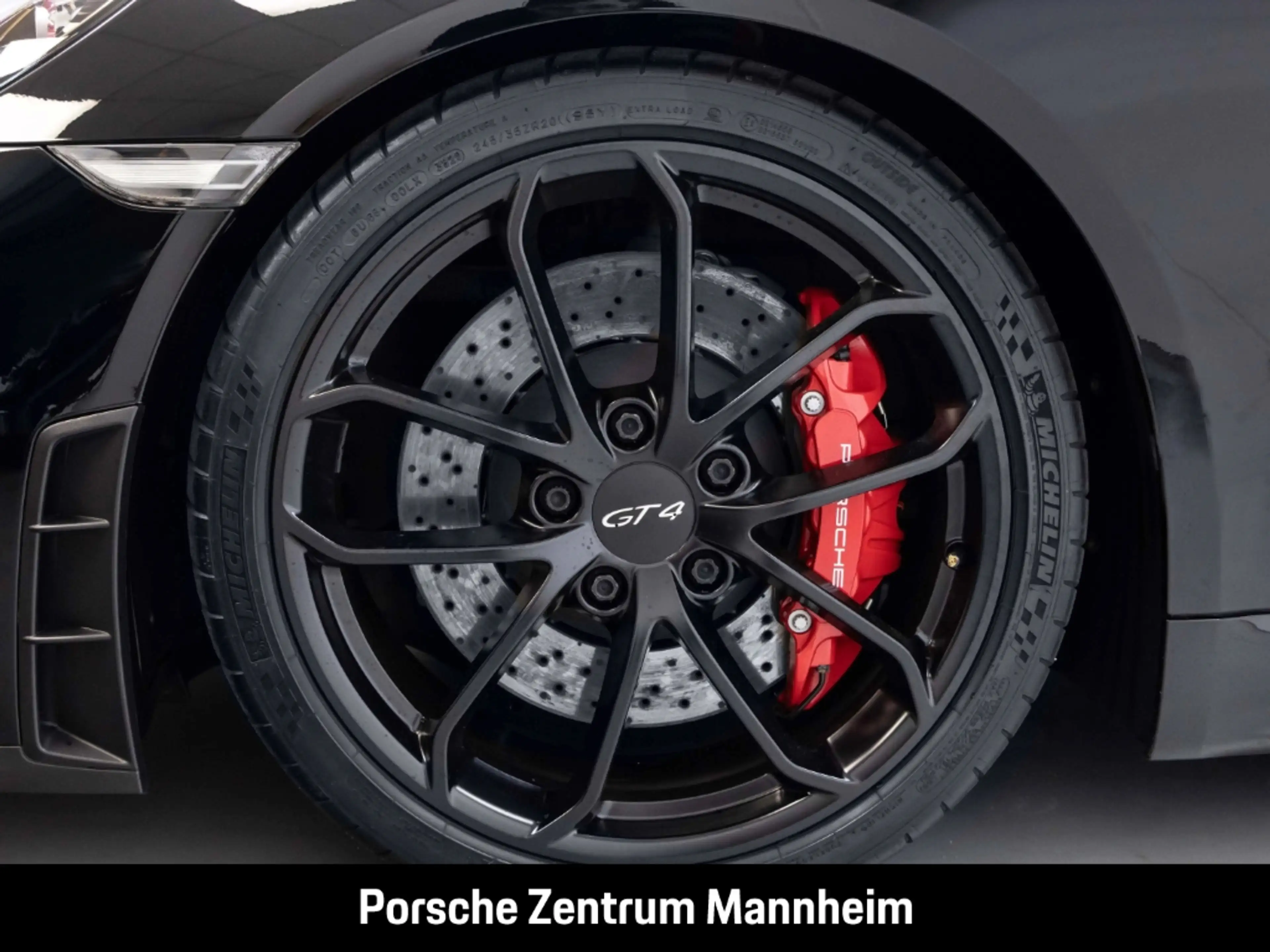 Porsche Cayman 718 GT4 — photo 8