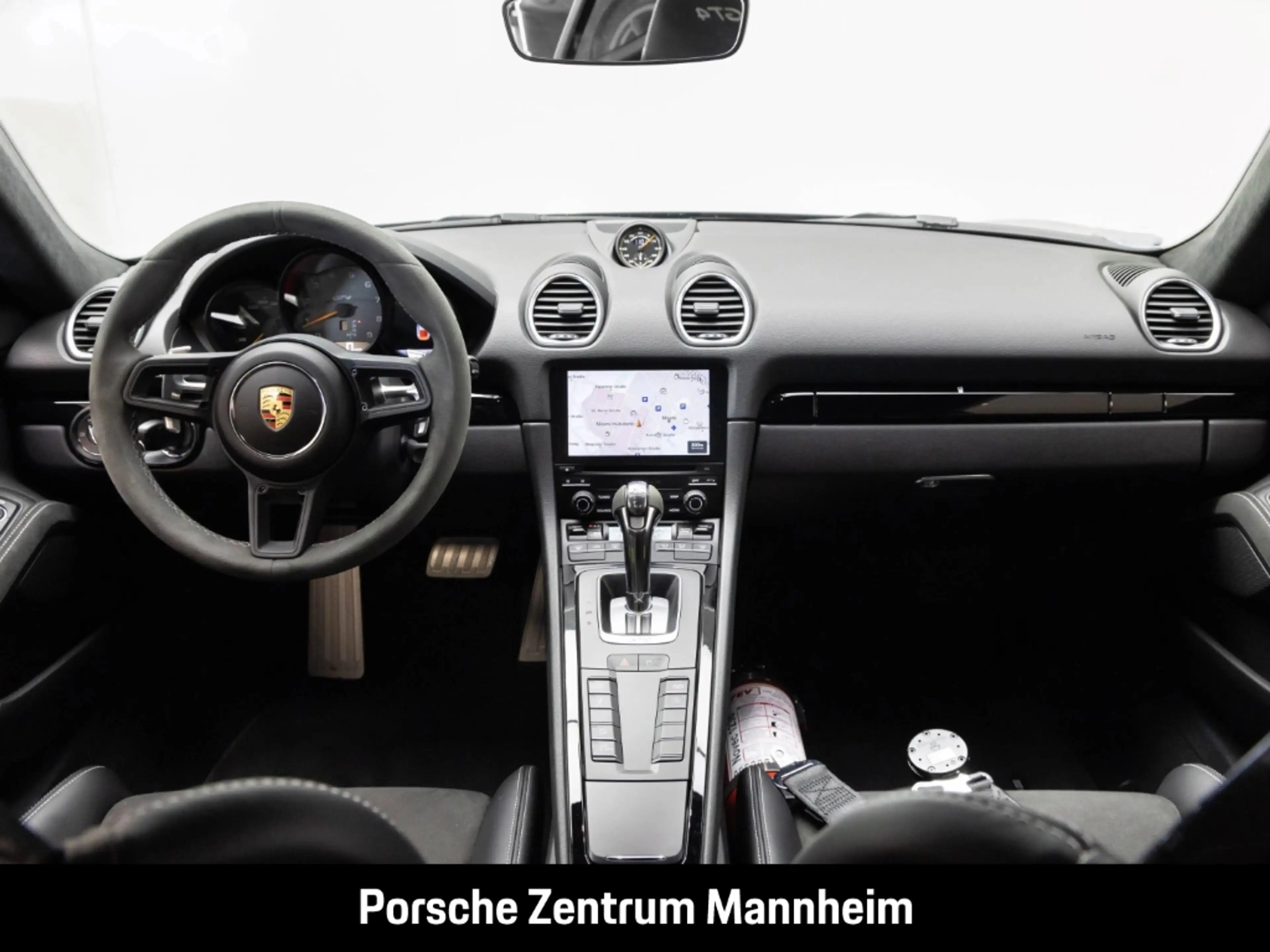 Porsche Cayman 718 GT4 — photo 14