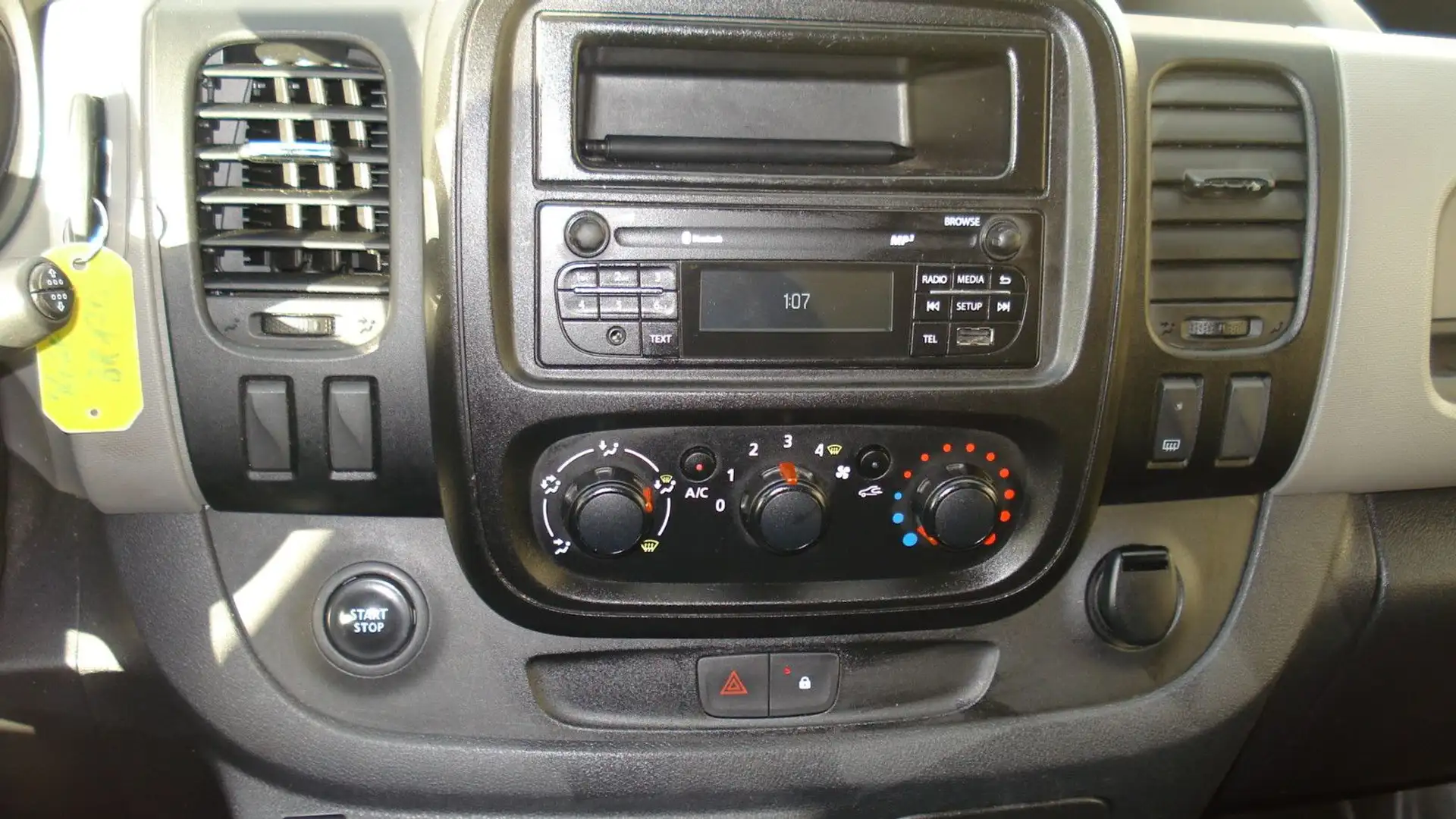 Renault Trafic Kasten L2H1 2,9t Komfort LANG! 1-HD! Bianco - 2