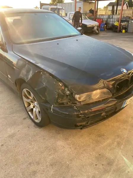 BMW 525