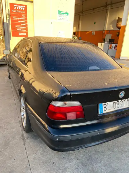 BMW 525