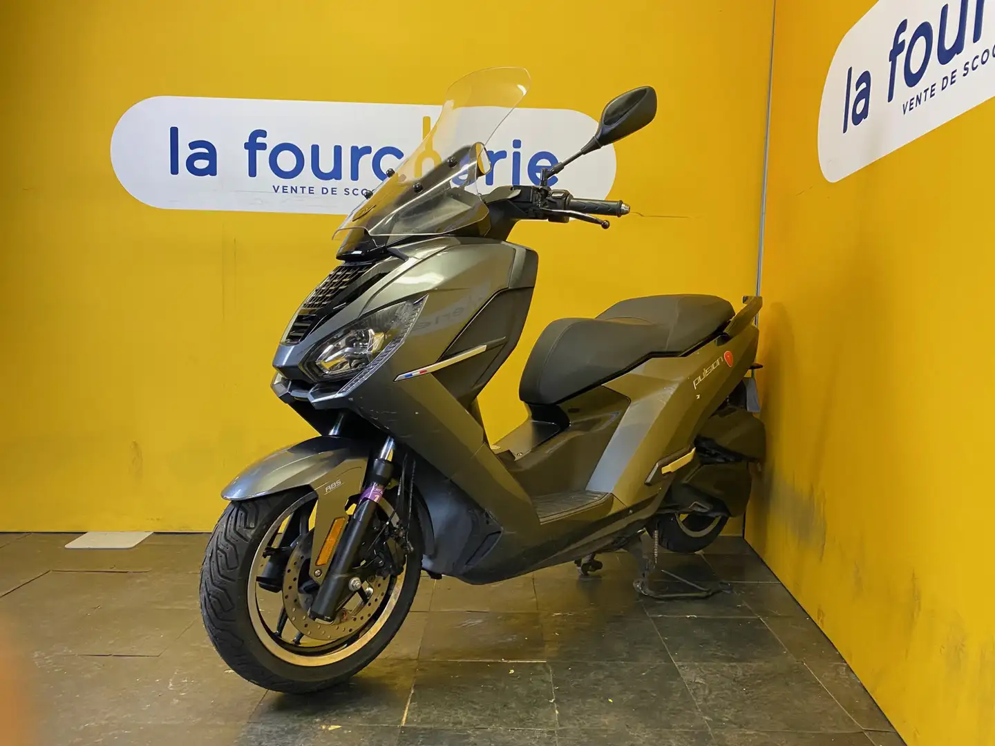 Peugeot Pulsion Grey - 1