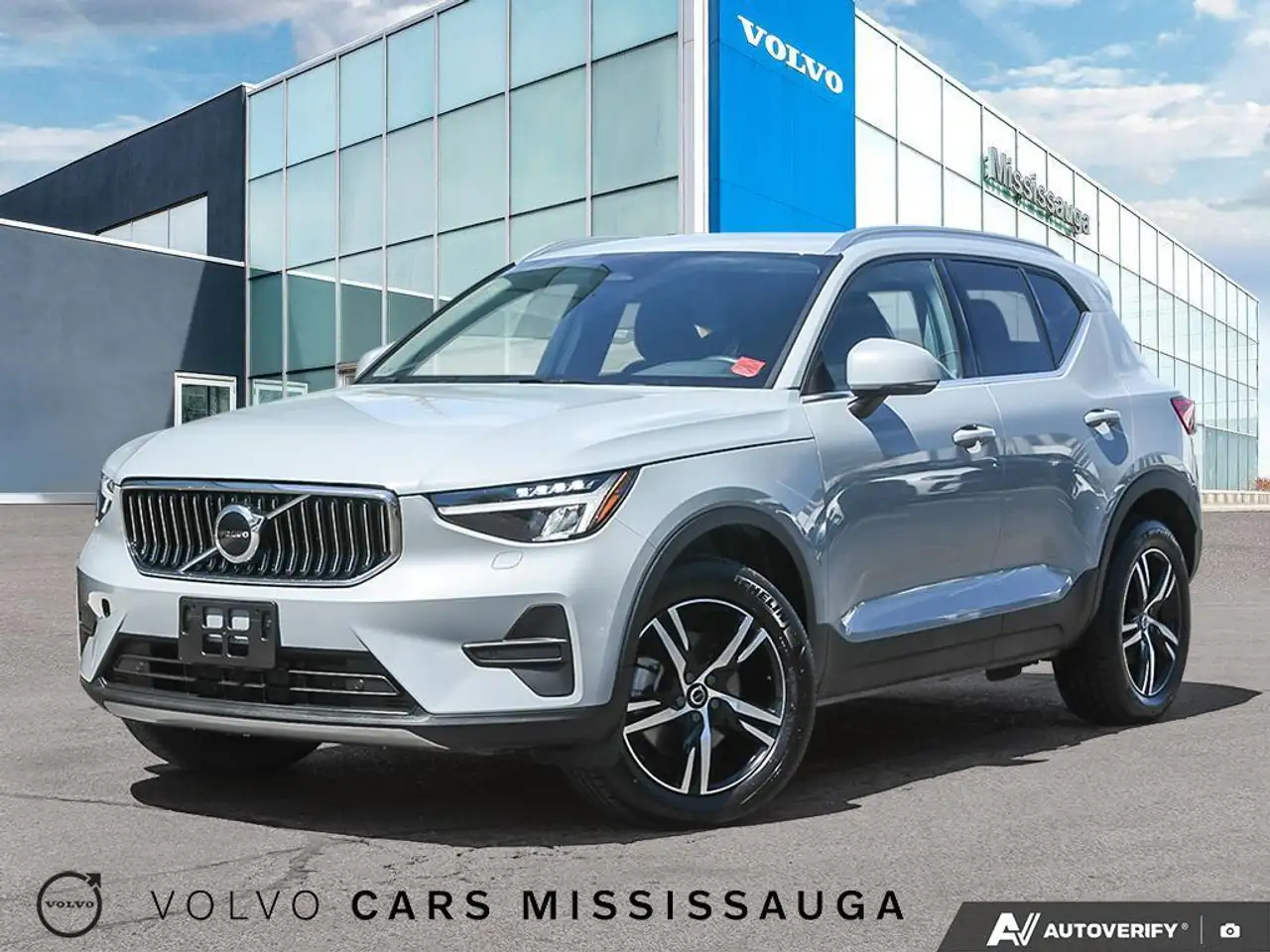2025 Volvo XC40