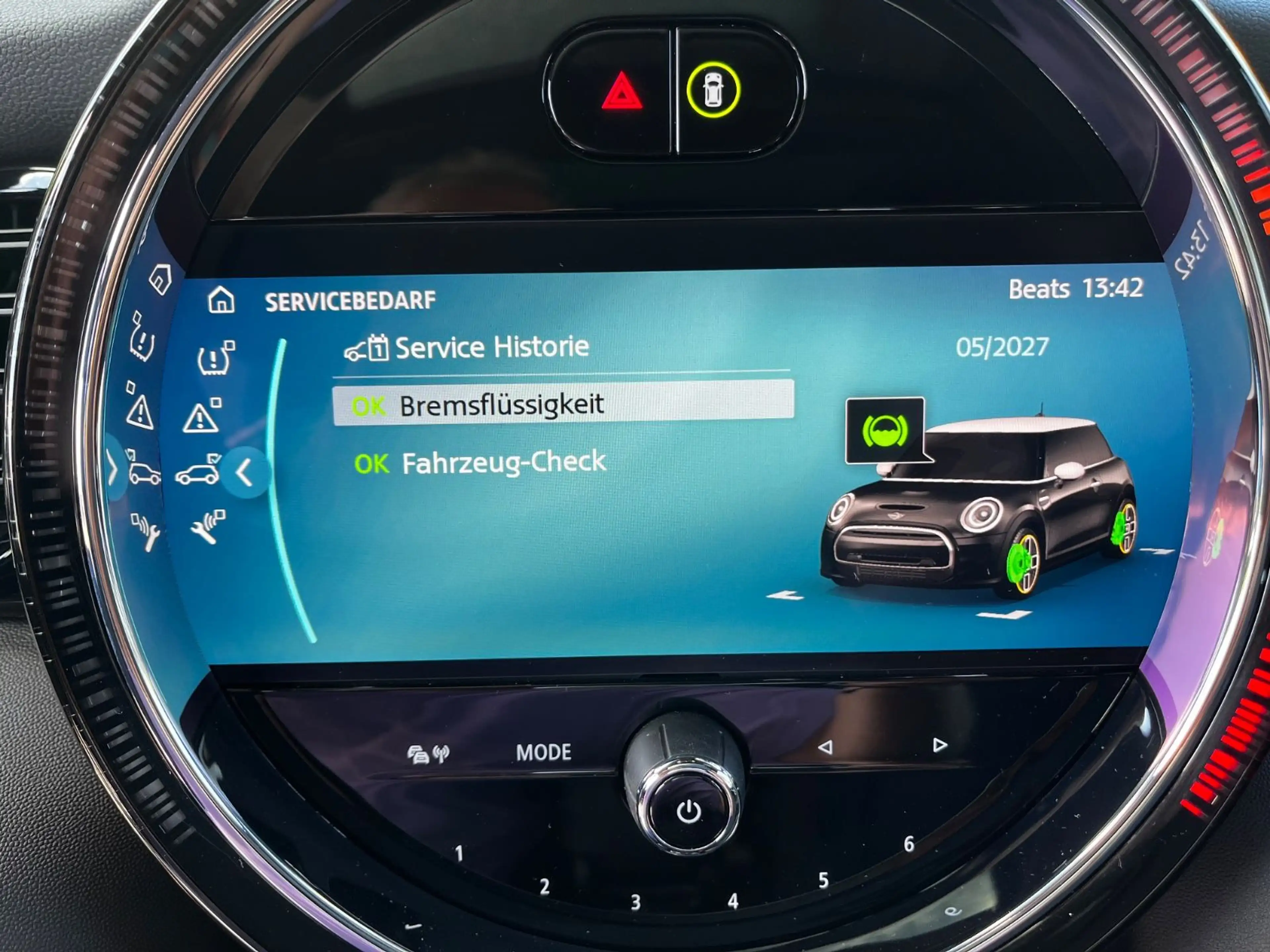 MINI Cooper SE Pano HUD Navi LED KAM DAB H/K Kom — photo 18