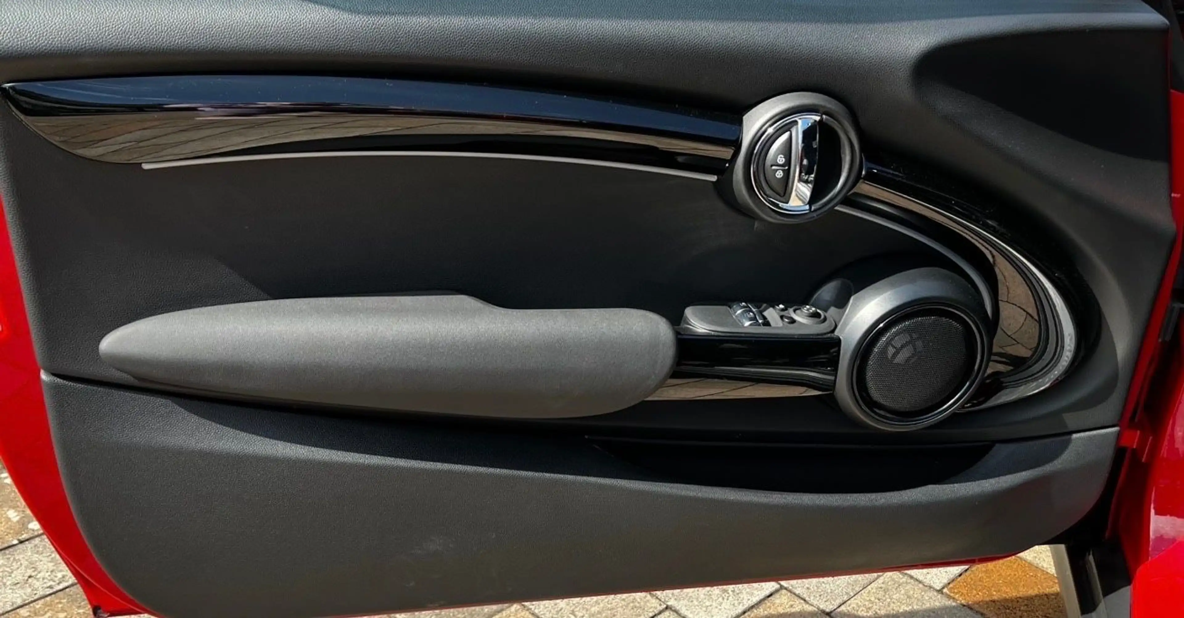 MINI Cooper SE Pano HUD Navi LED KAM DAB H/K Kom — photo 14