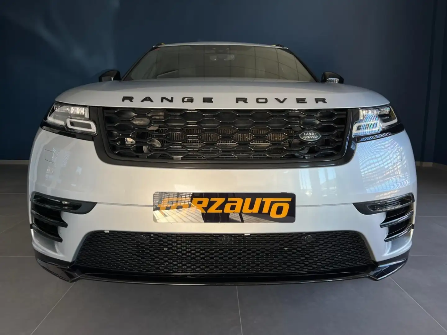 Land Rover Range Rover Velar 2.0D R-Dynamic HSE 4WD Aut. 240 Gris - 2