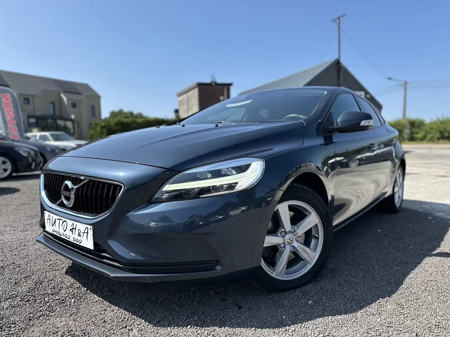 Volvo V40 2.0 T2 Eco Momentum LED CARNET OK GARANTIE Синій - 1