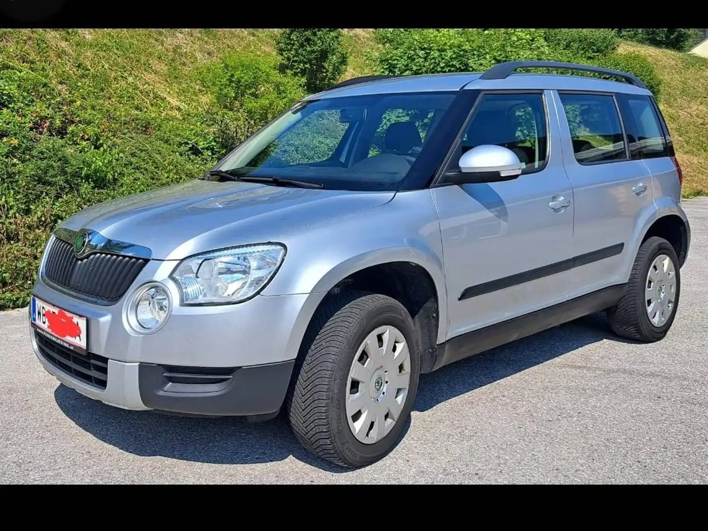 Skoda Yeti Yeti Active 2,0 TDI CR DPF Active Grau - 2