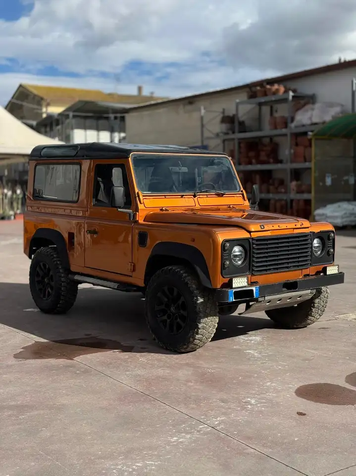 Land Rover Defender 90 2.5 td5 County SW, foto 1