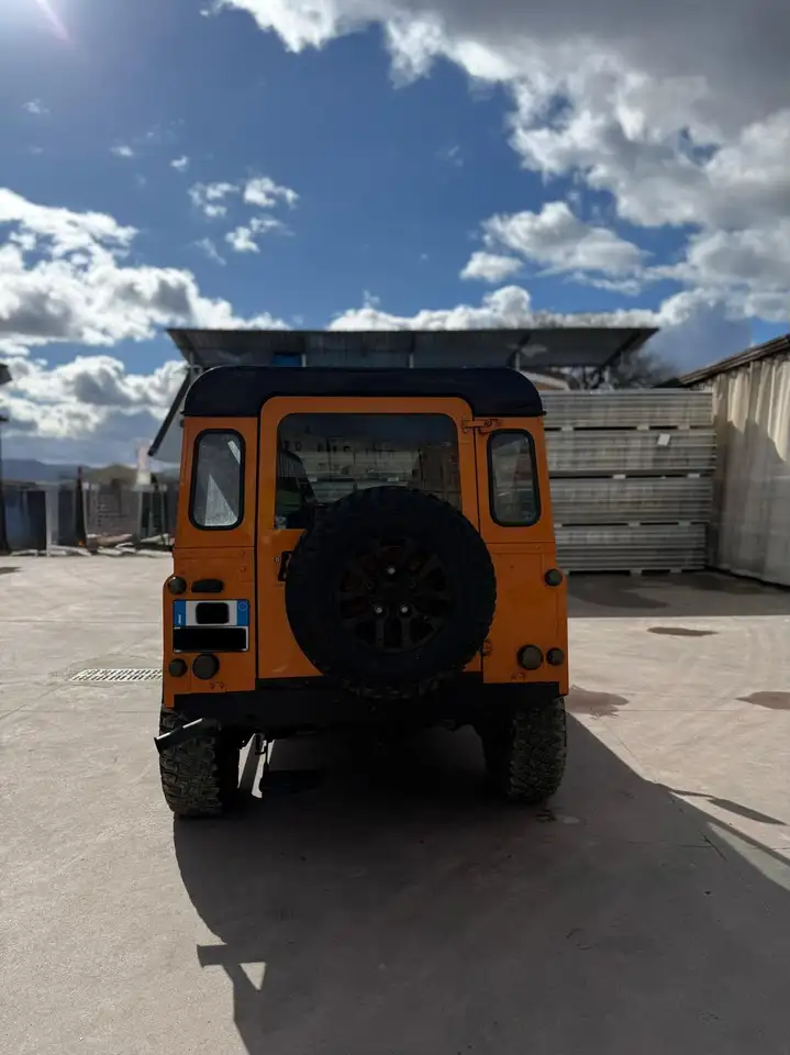 Land Rover Defender 90 2.5 td5 County SW, foto 4