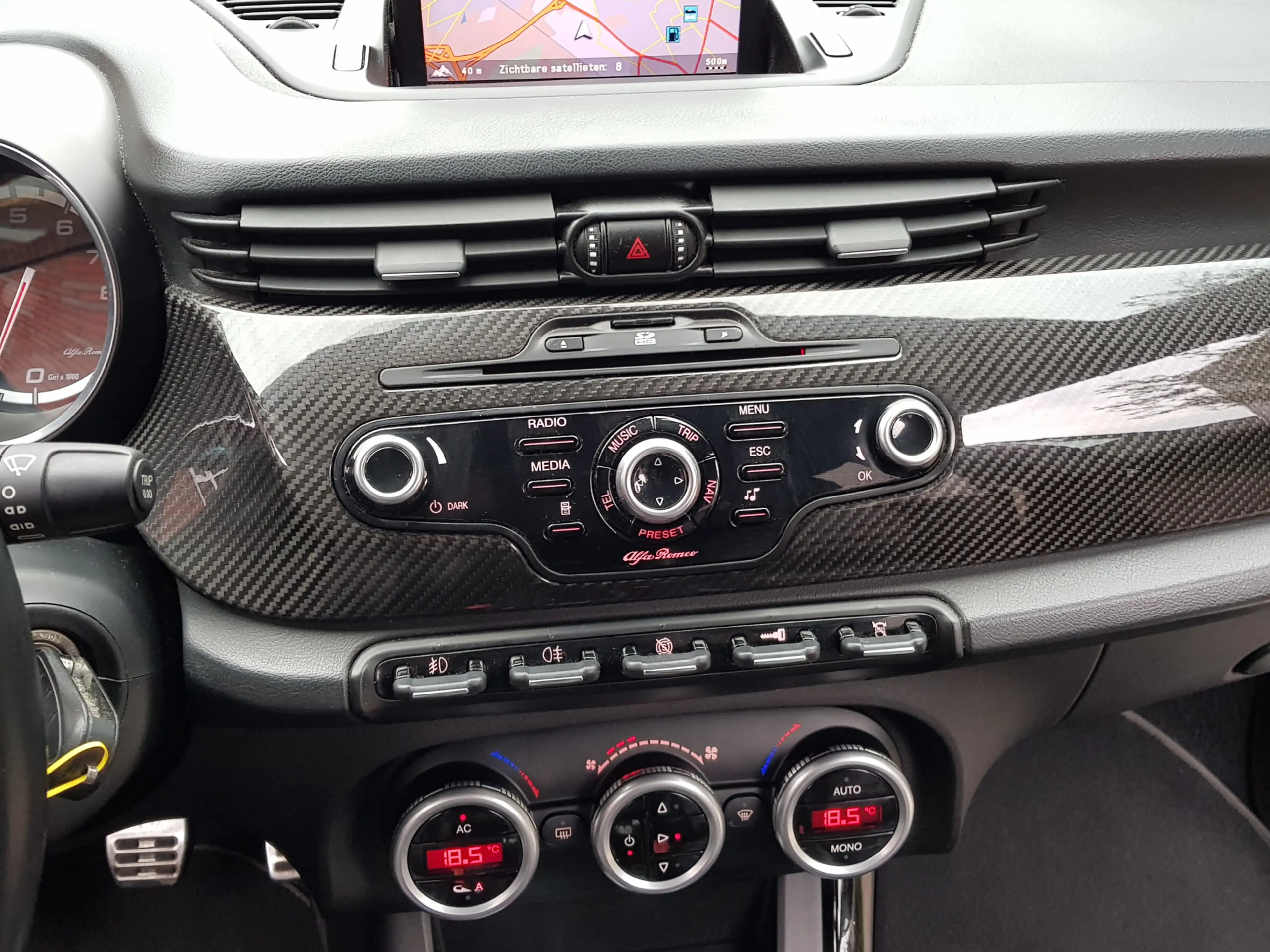 Alfa Romeo Giulietta 1.4 T 170Pk Vol Leder Navi Xenon 18"Vlg — photo 26