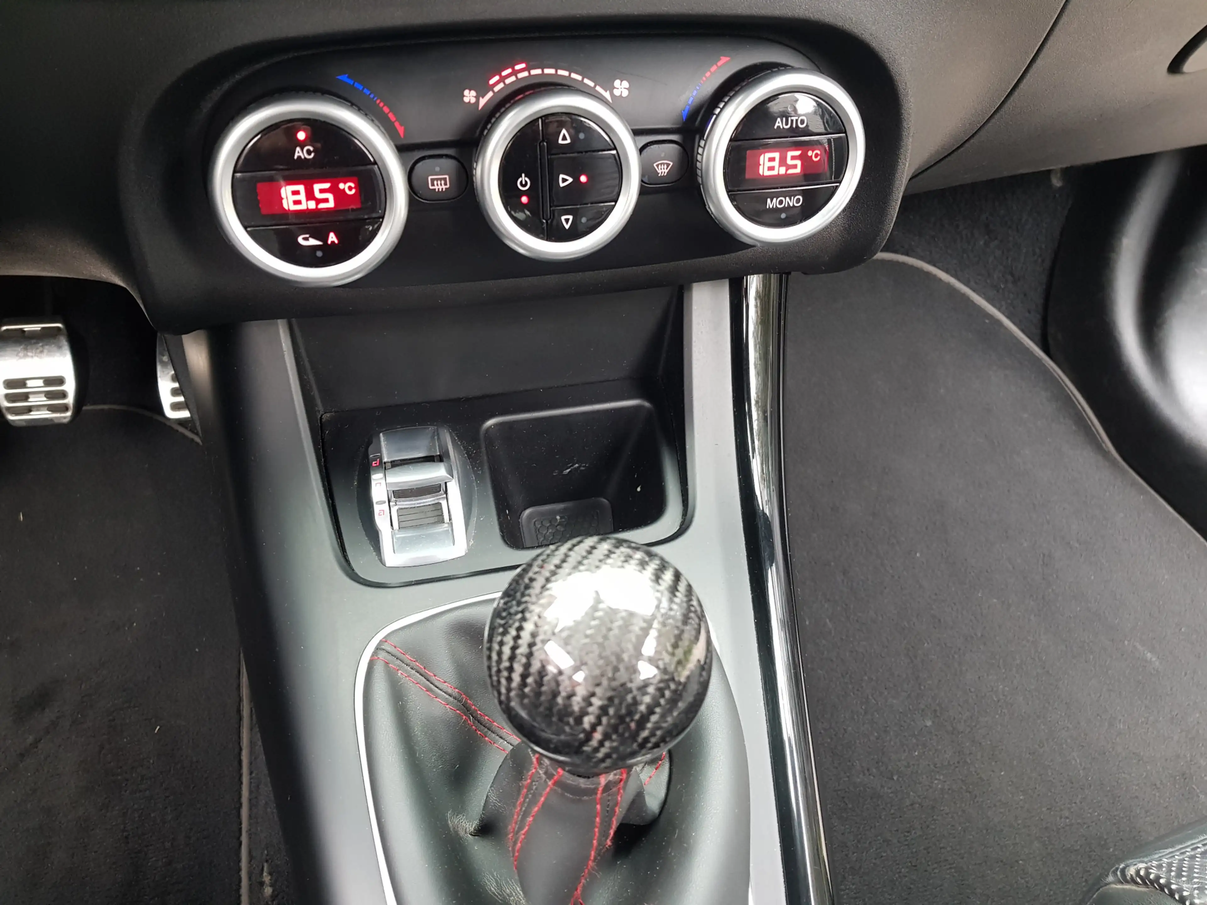 Alfa Romeo Giulietta 1.4 T 170Pk Vol Leder Navi Xenon 18"Vlg — photo 31